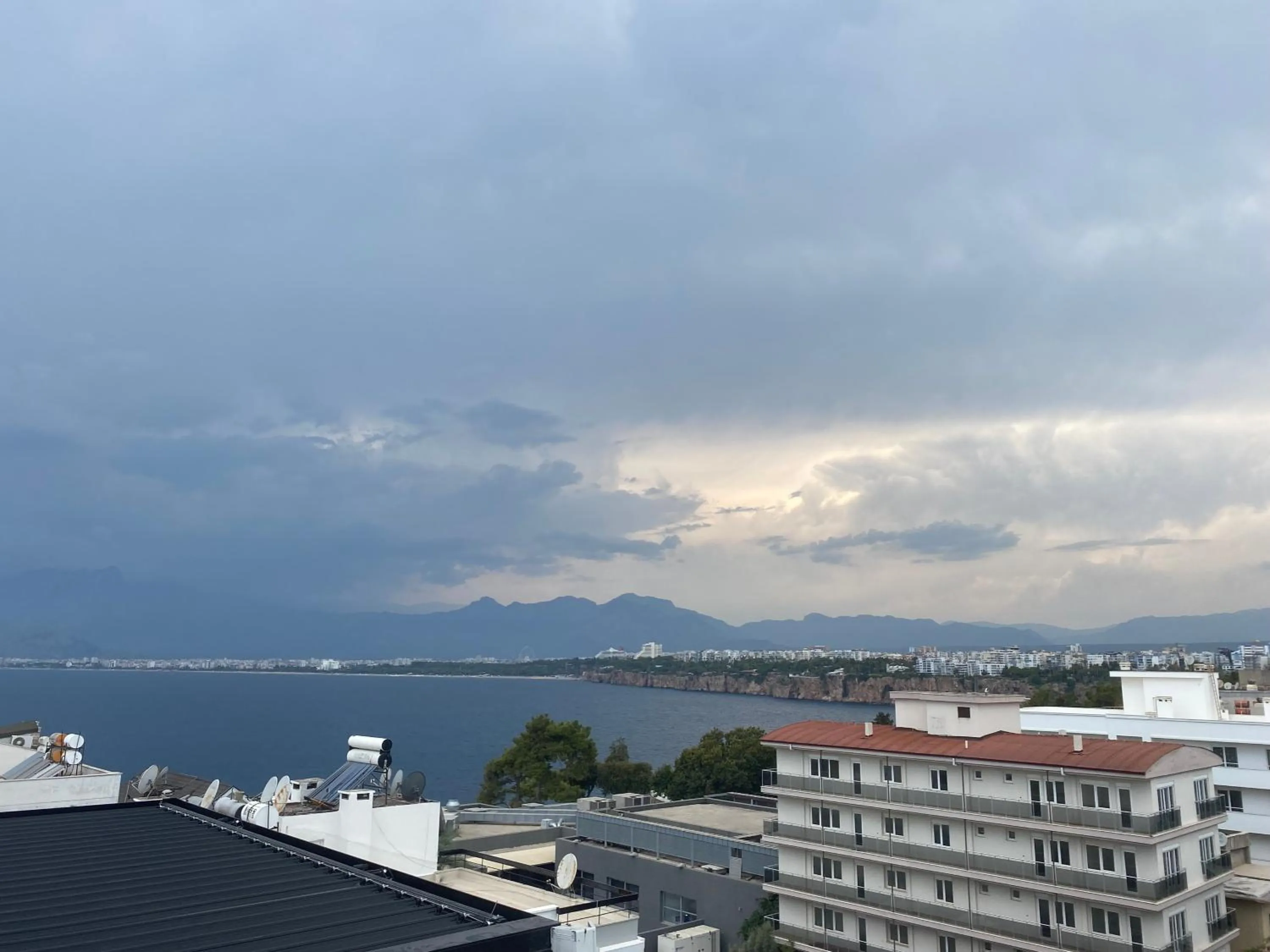 Balcony/Terrace in İn The Middle Hotel