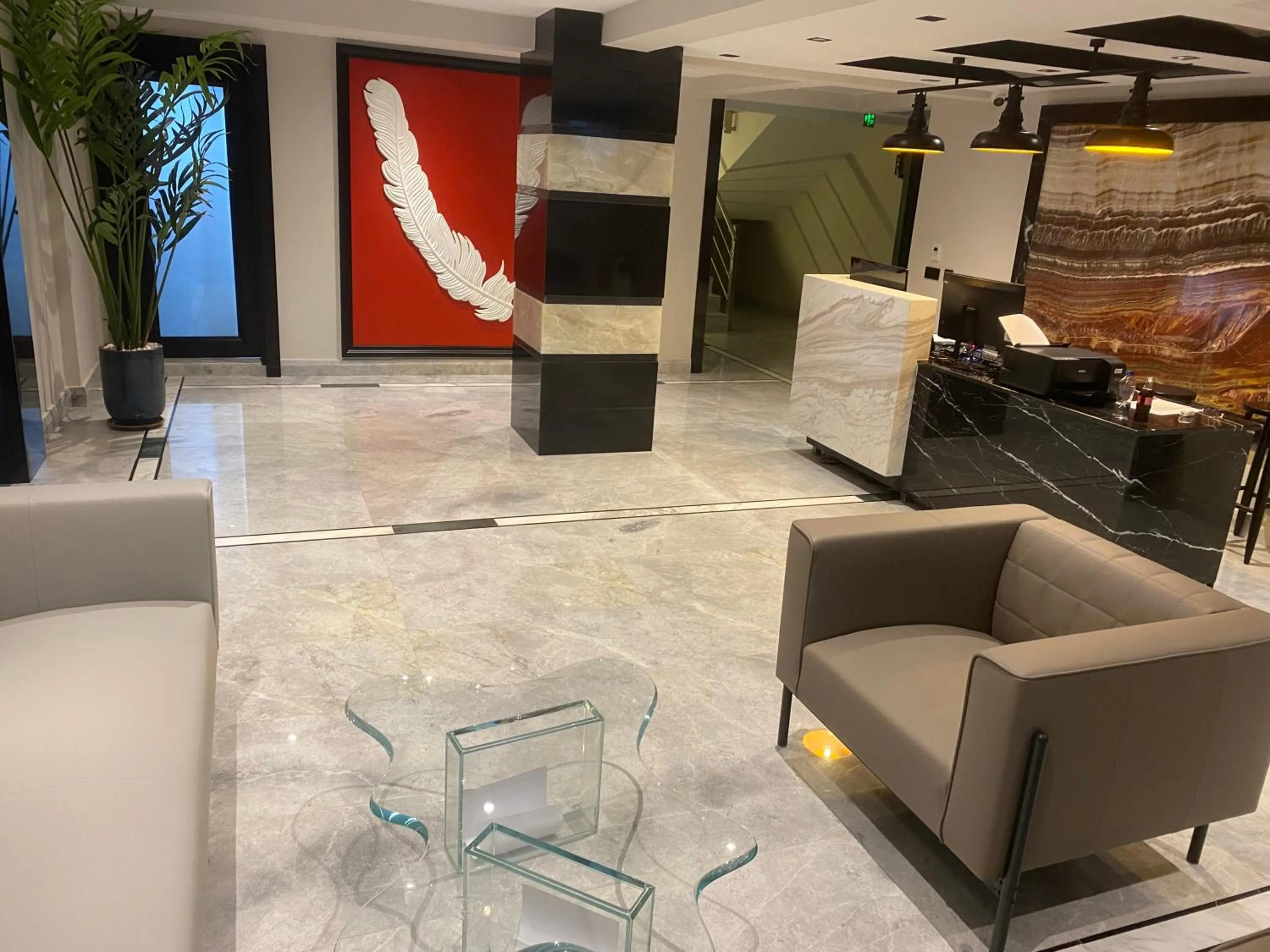 Lobby or reception in İn The Middle Hotel