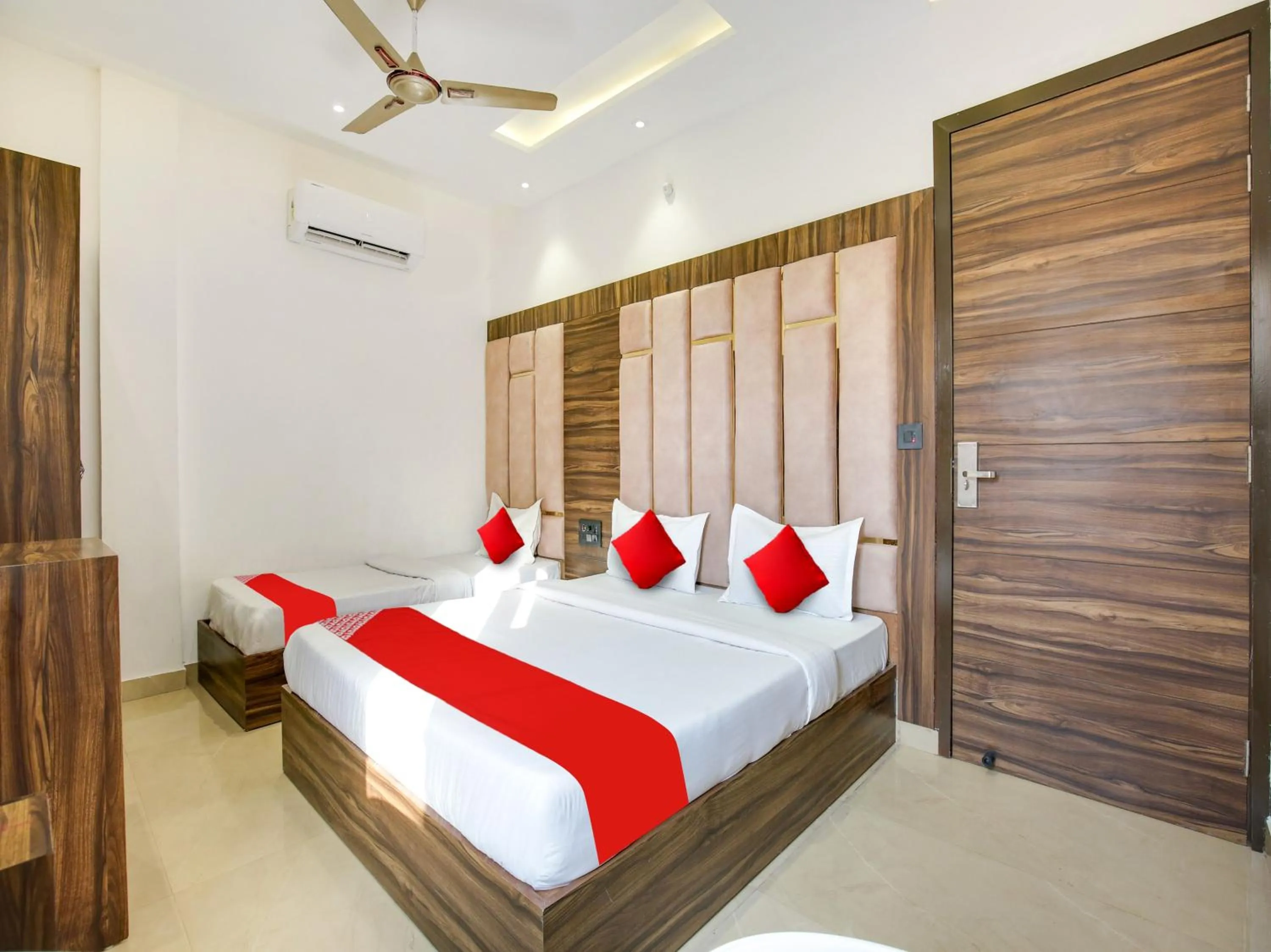 Bedroom, Bed in Hotel Kaushalya Royal