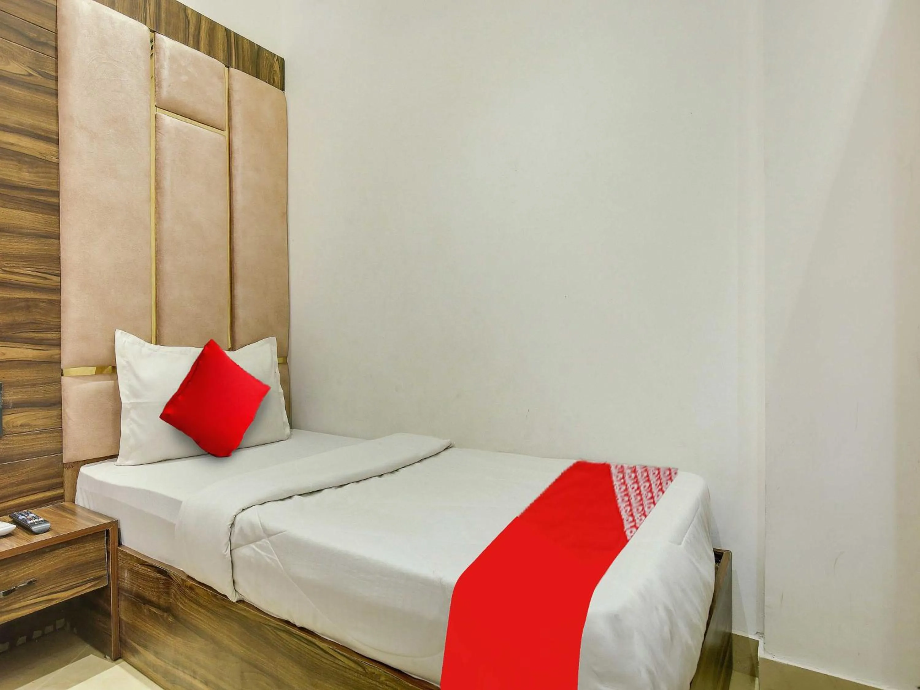 Bedroom, Bed in Hotel Kaushalya Royal