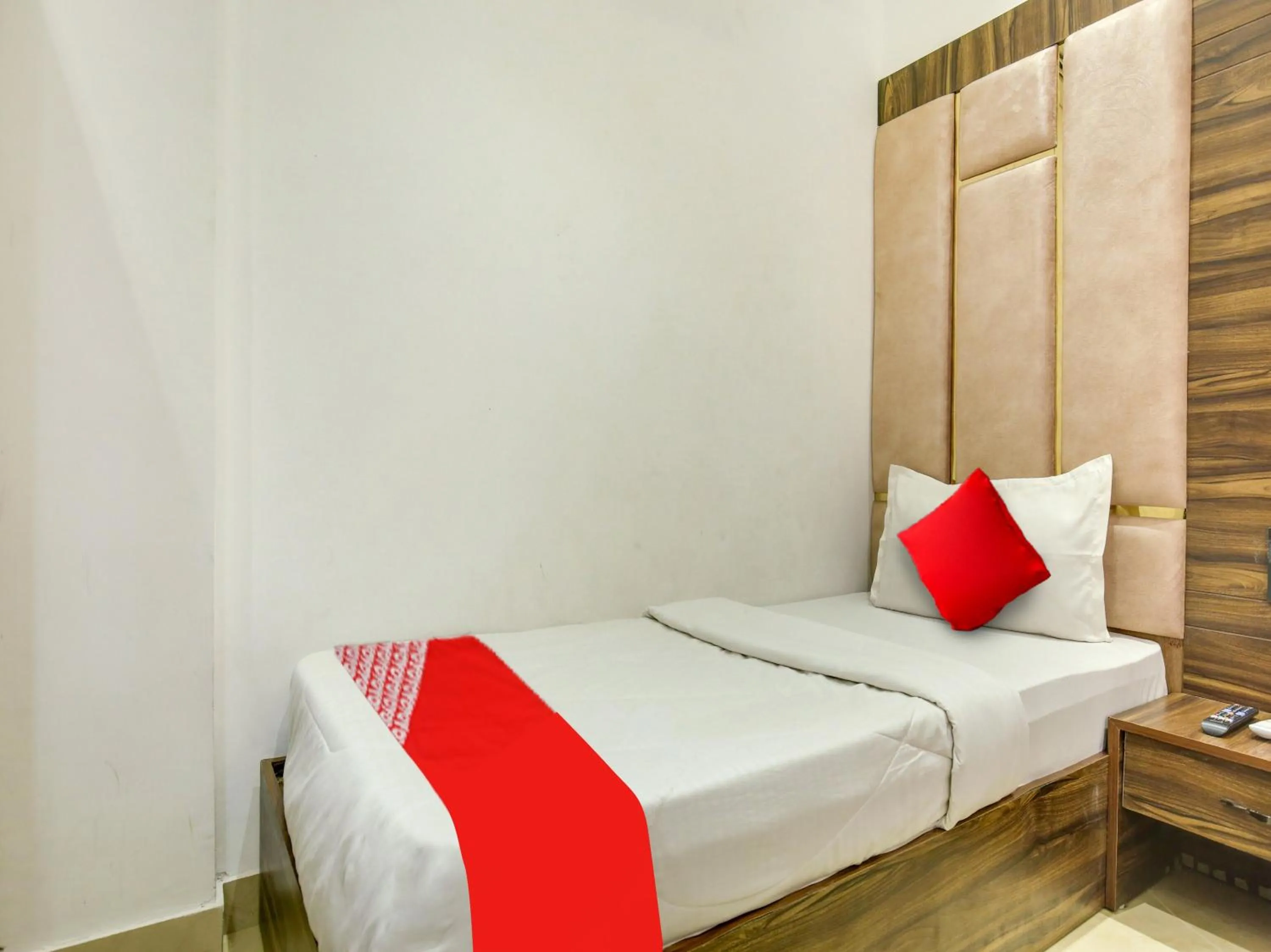 Bedroom, Bed in Hotel Kaushalya Royal