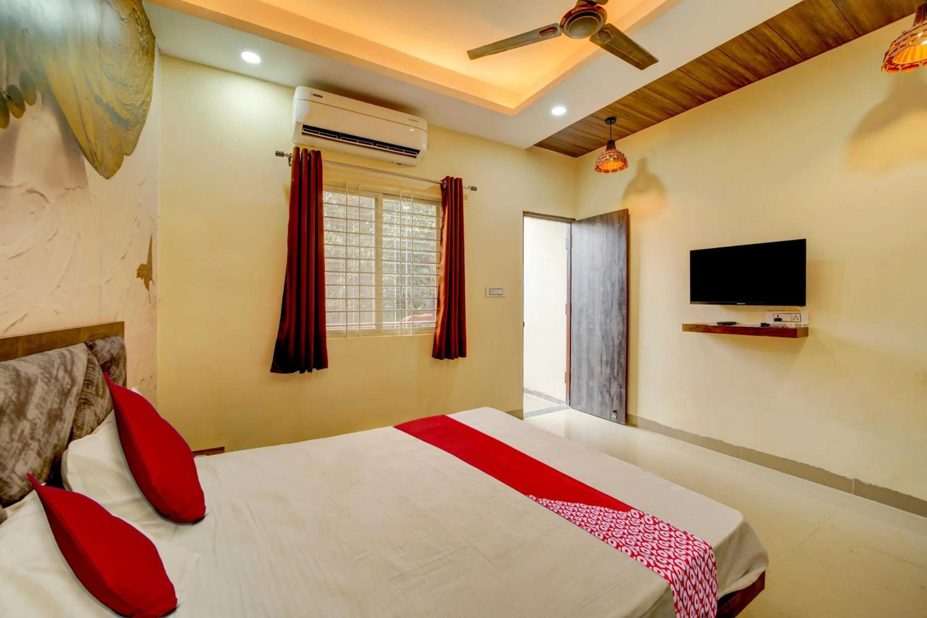 Bedroom, Bed in Hotel O The Angel palace