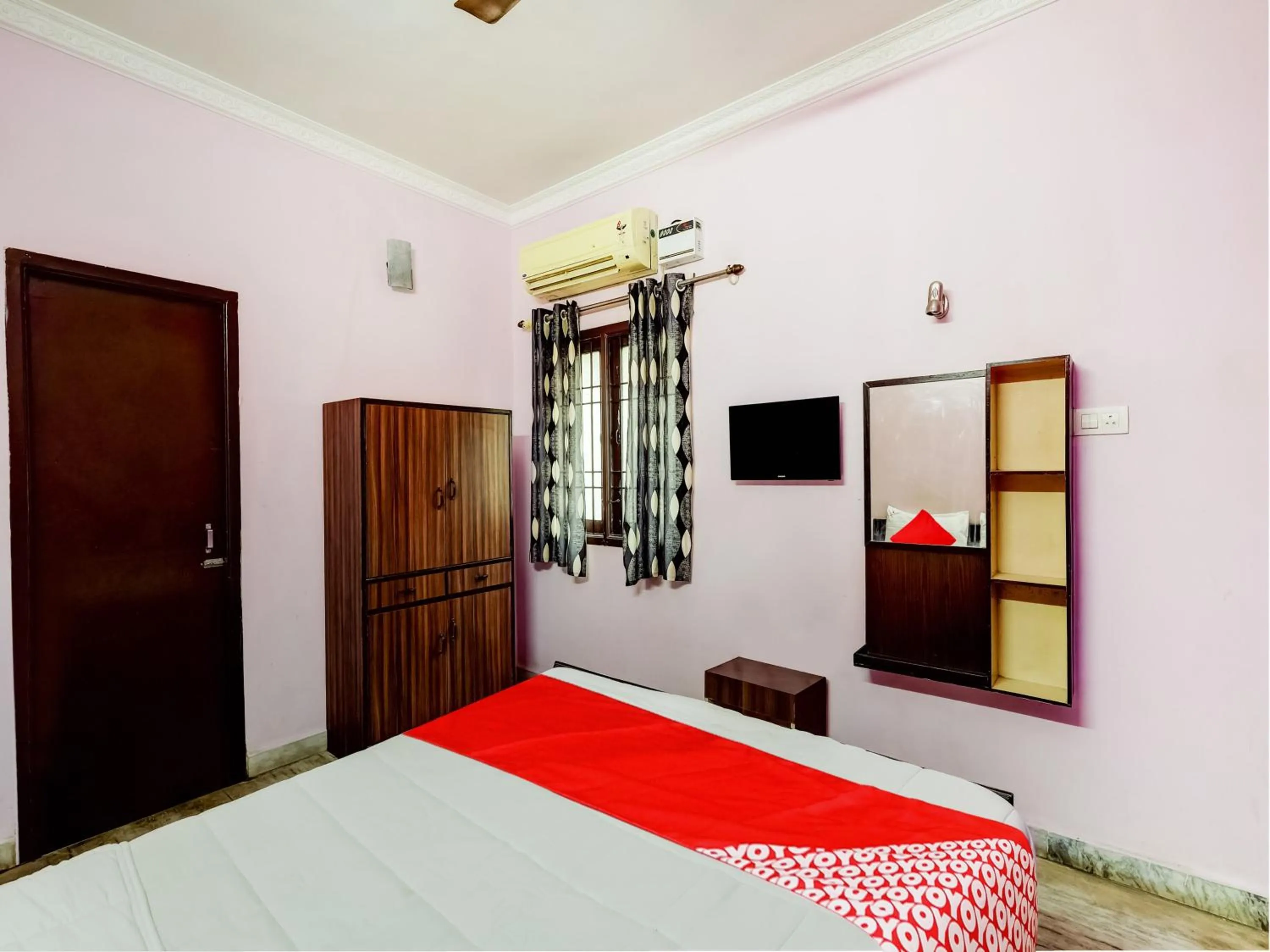 Bedroom, Bed in Hotel O Jayam Residency