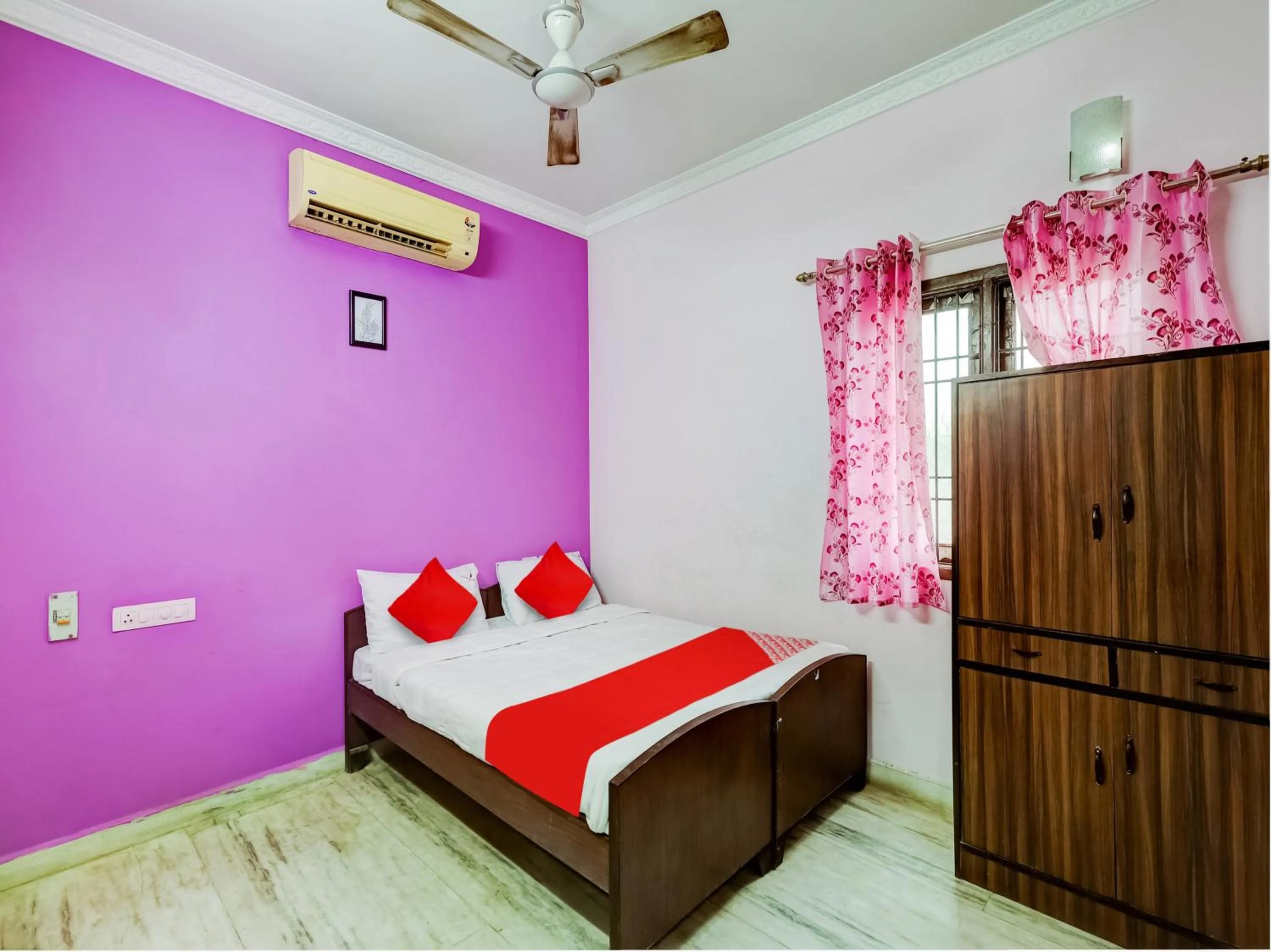 Bedroom, Bed in Hotel O Jayam Residency