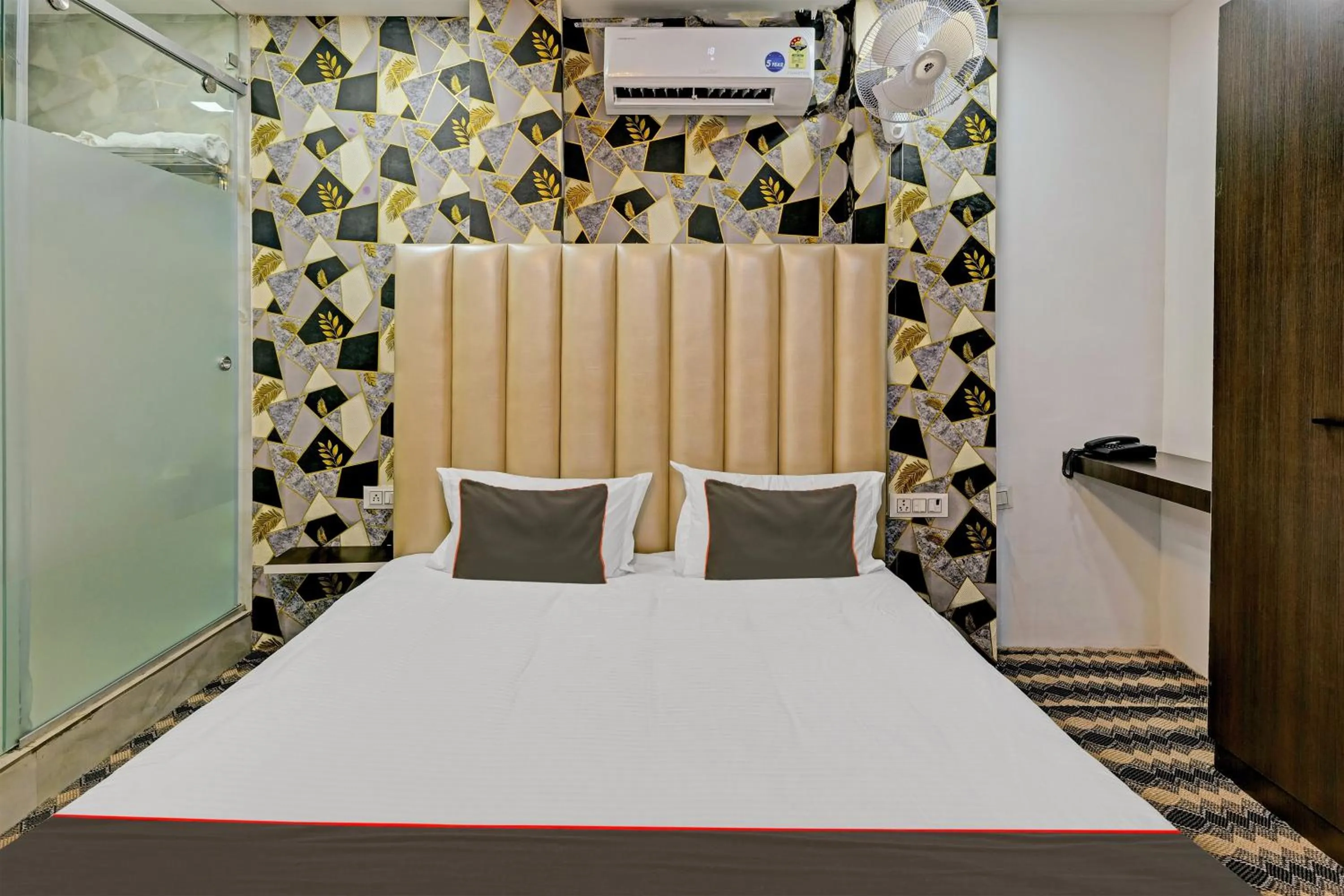 Bedroom, Bed in Hotel O The Kings