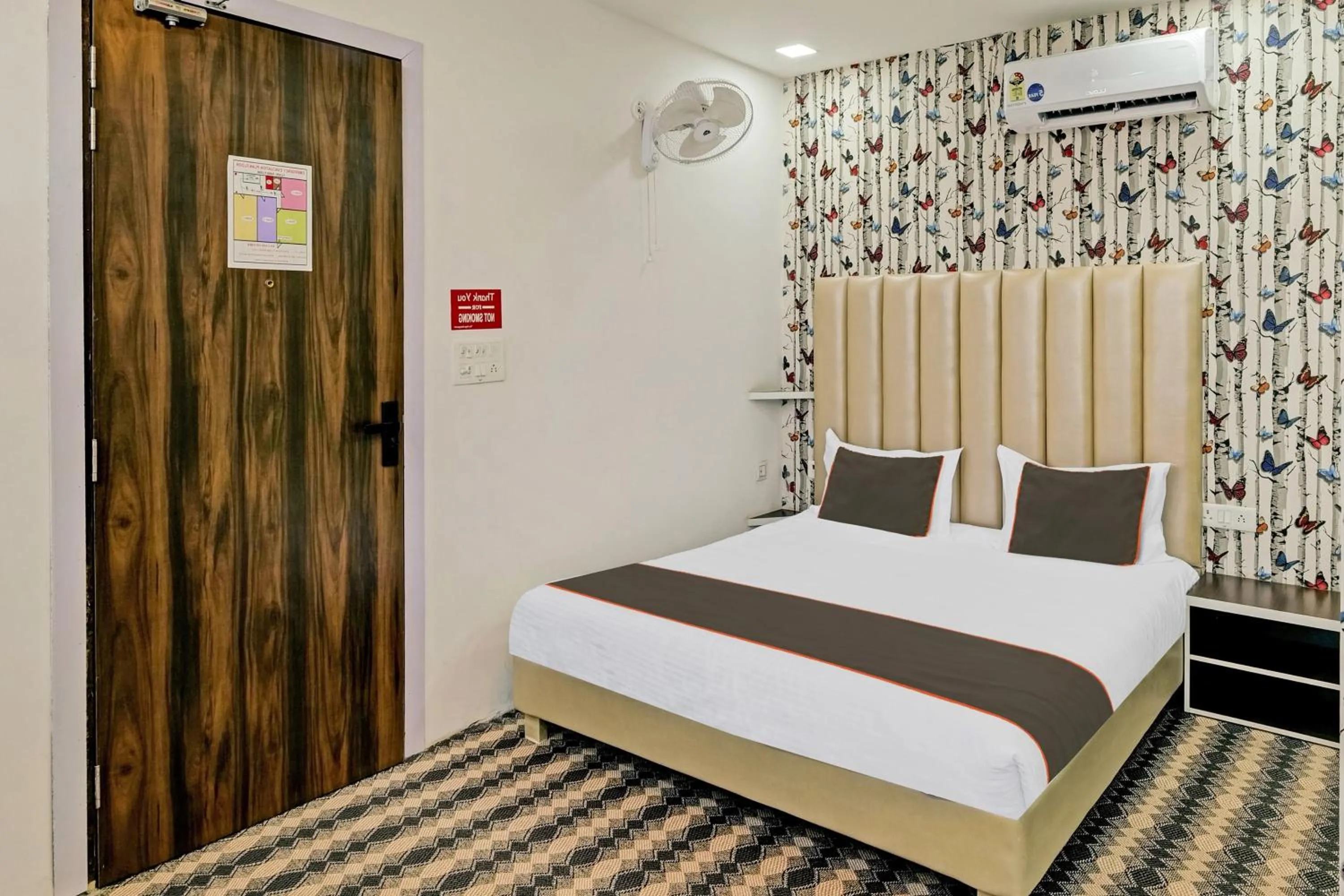 Bedroom, Bed in Hotel O The Kings