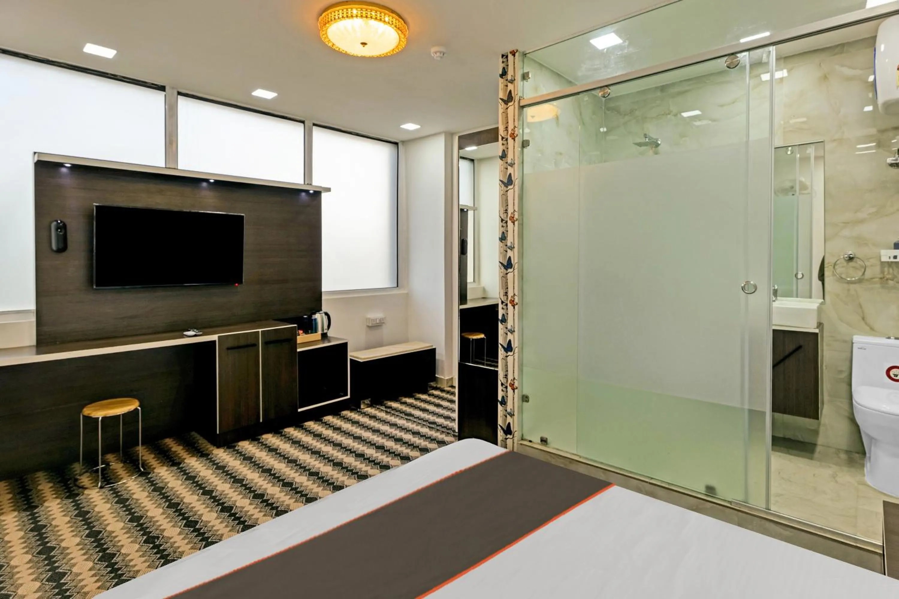 Facade/entrance in Hotel O The Kings