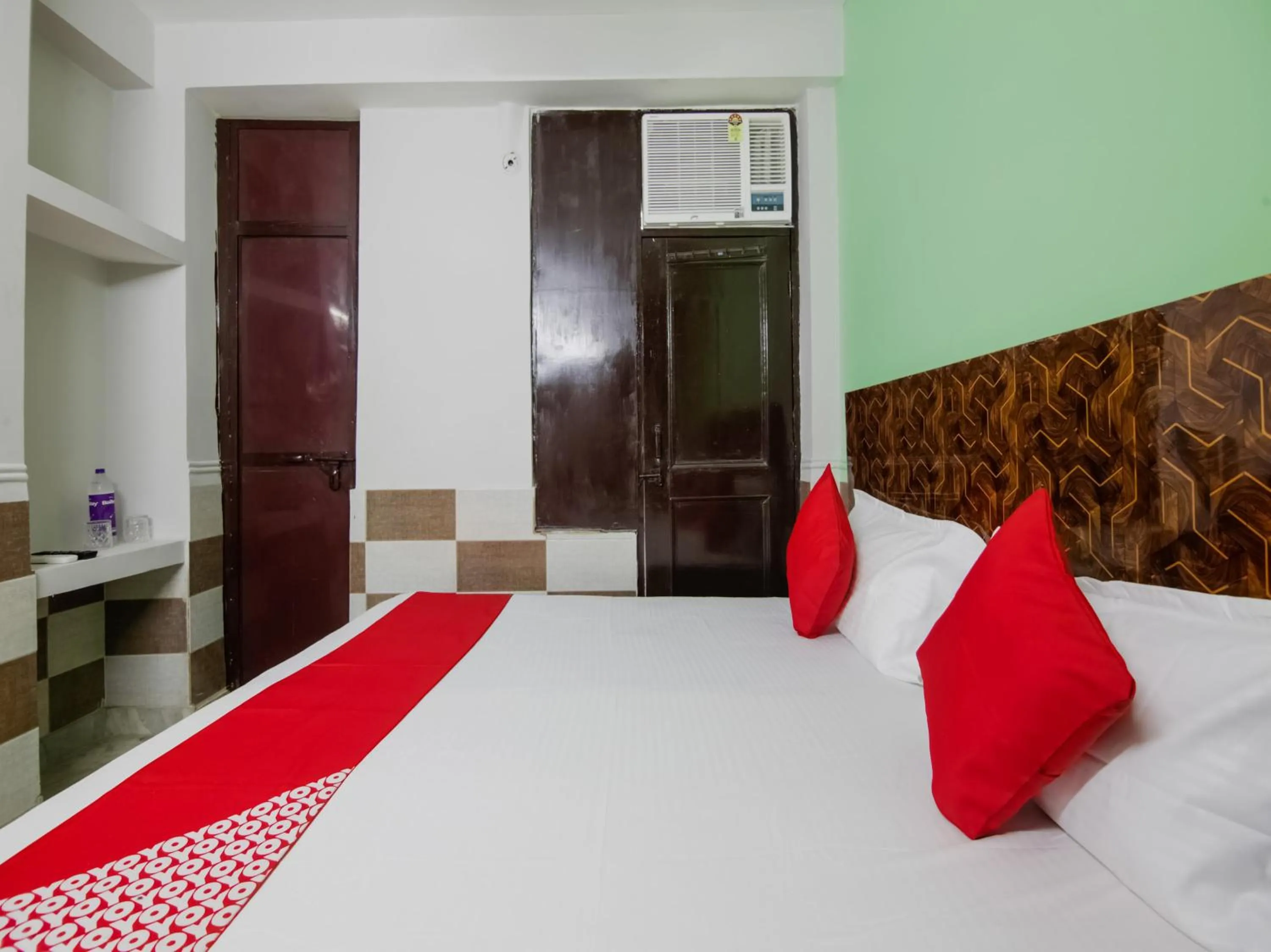 Bedroom, Bed in Hotel O Red Rose