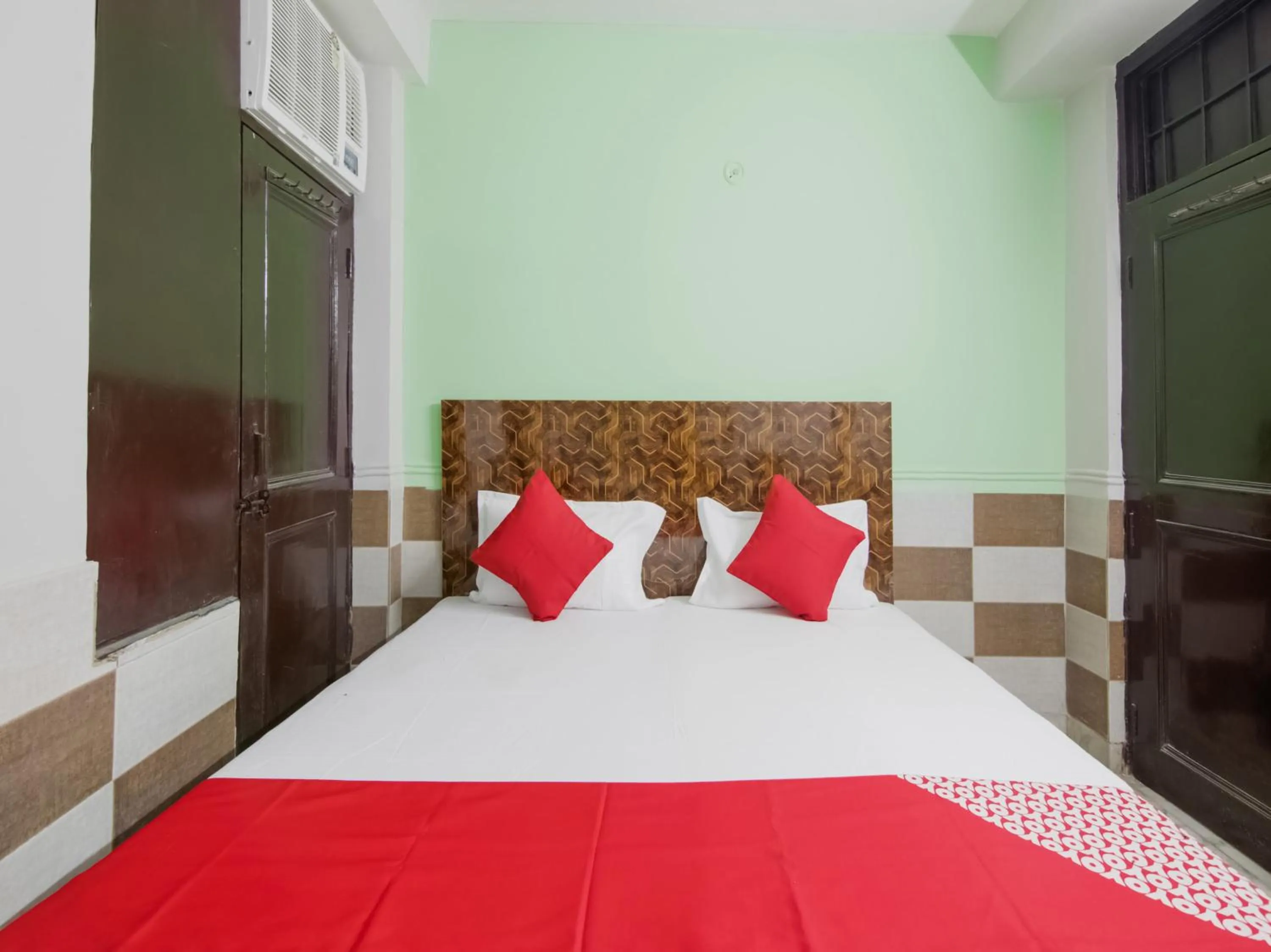 Bedroom, Bed in Hotel O Red Rose