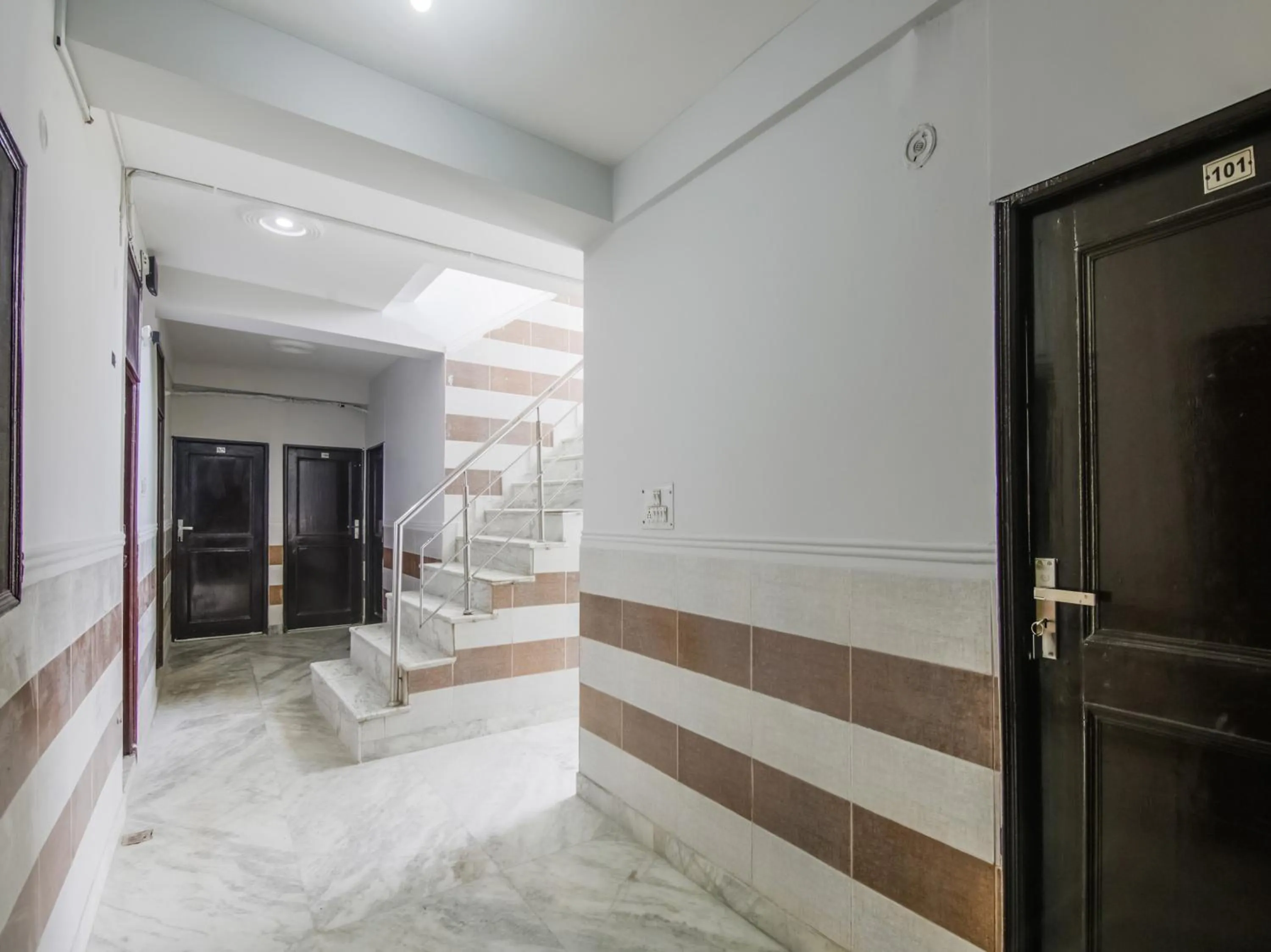 Lobby or reception in Hotel O Red Rose