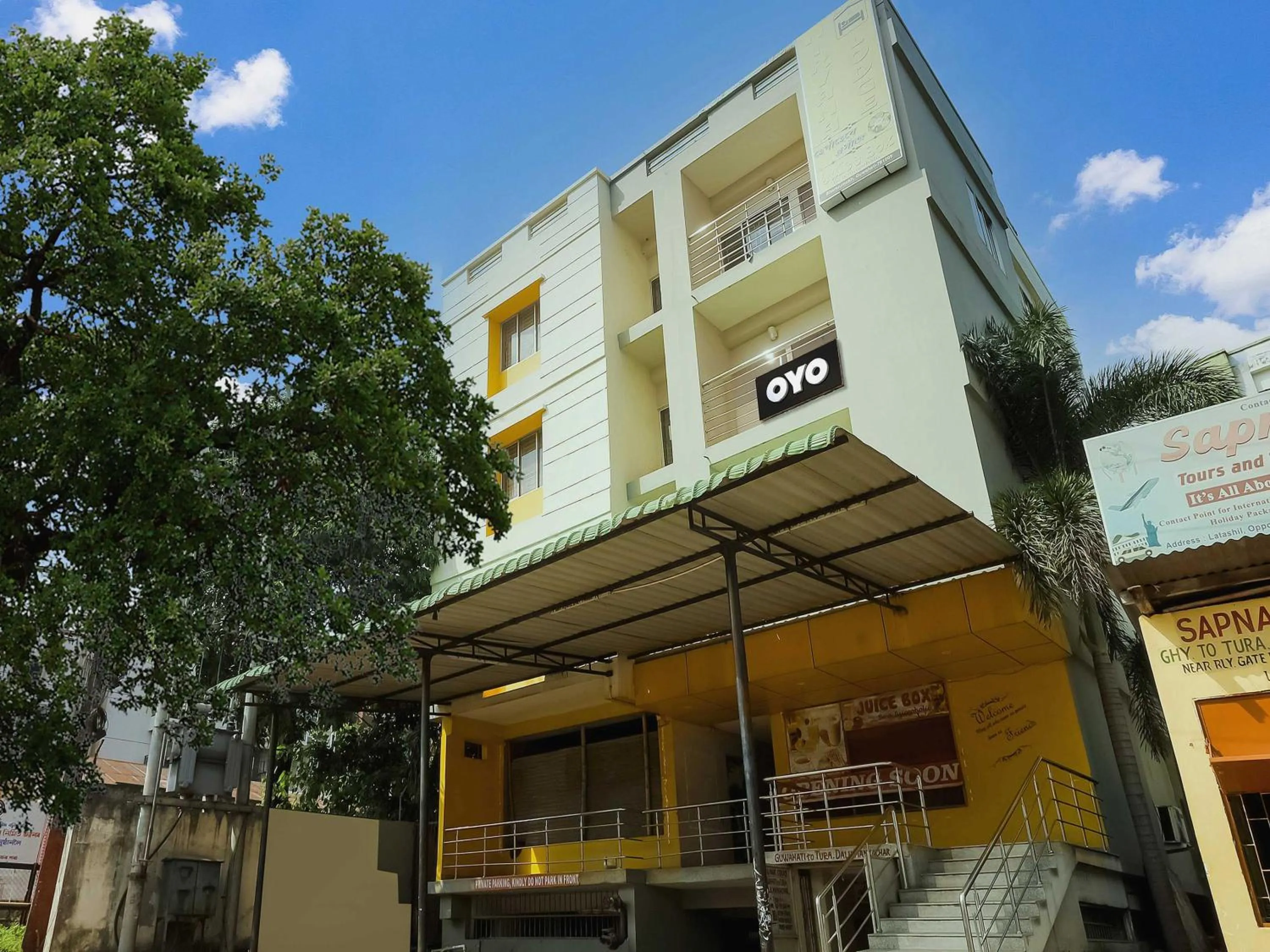 Facade/entrance in Hotel O Nirvana Lodge