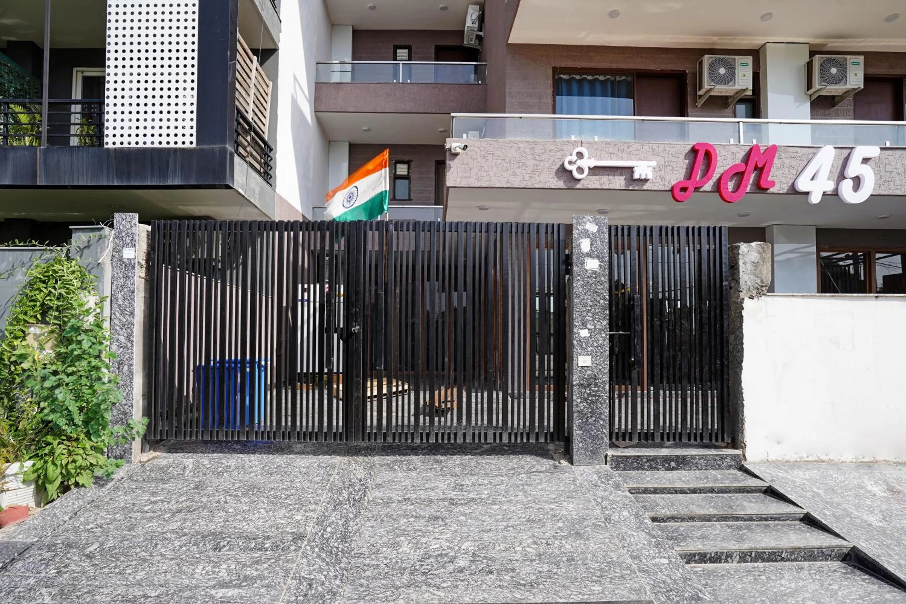 Facade/entrance, Property Building in OYO Collection O DM 45