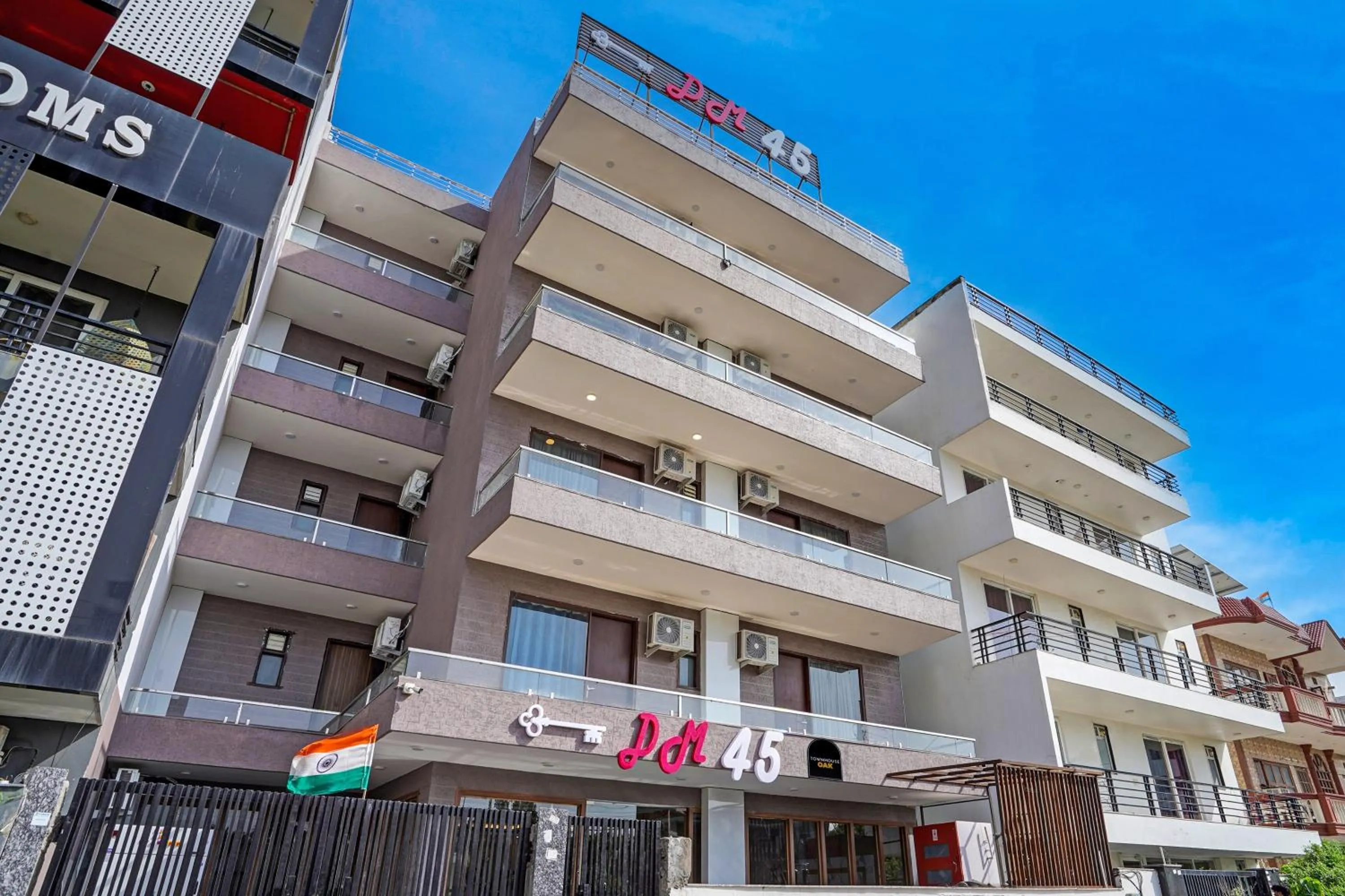 Facade/entrance, Property Building in OYO Collection O DM 45