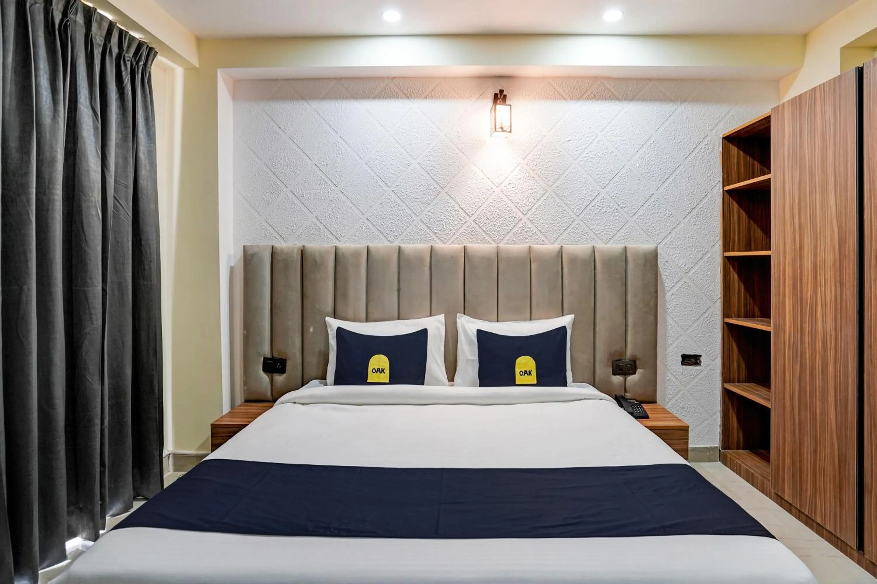 Bedroom, Bed in OYO Collection O DM 45