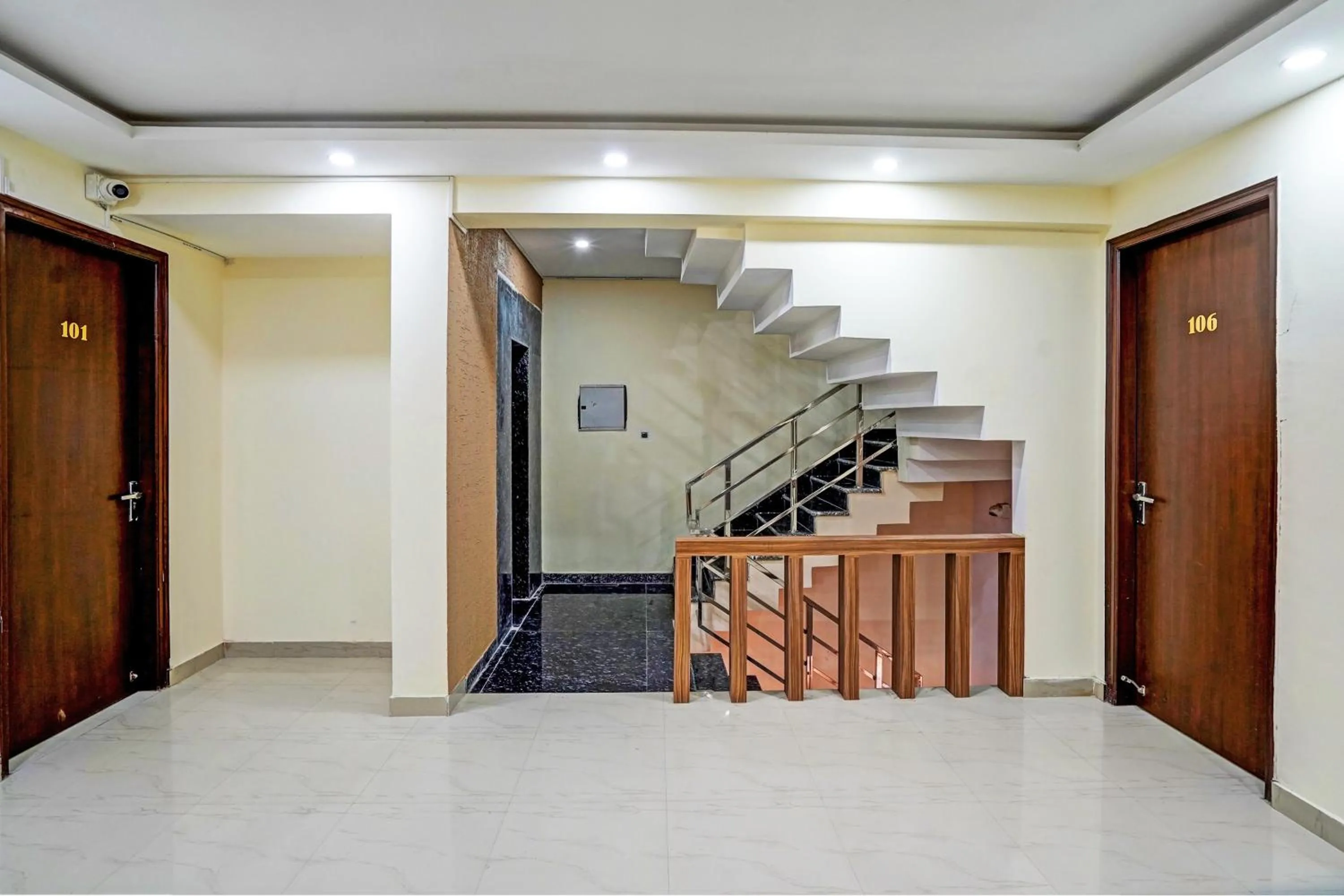 Lobby or reception in OYO Collection O DM 45