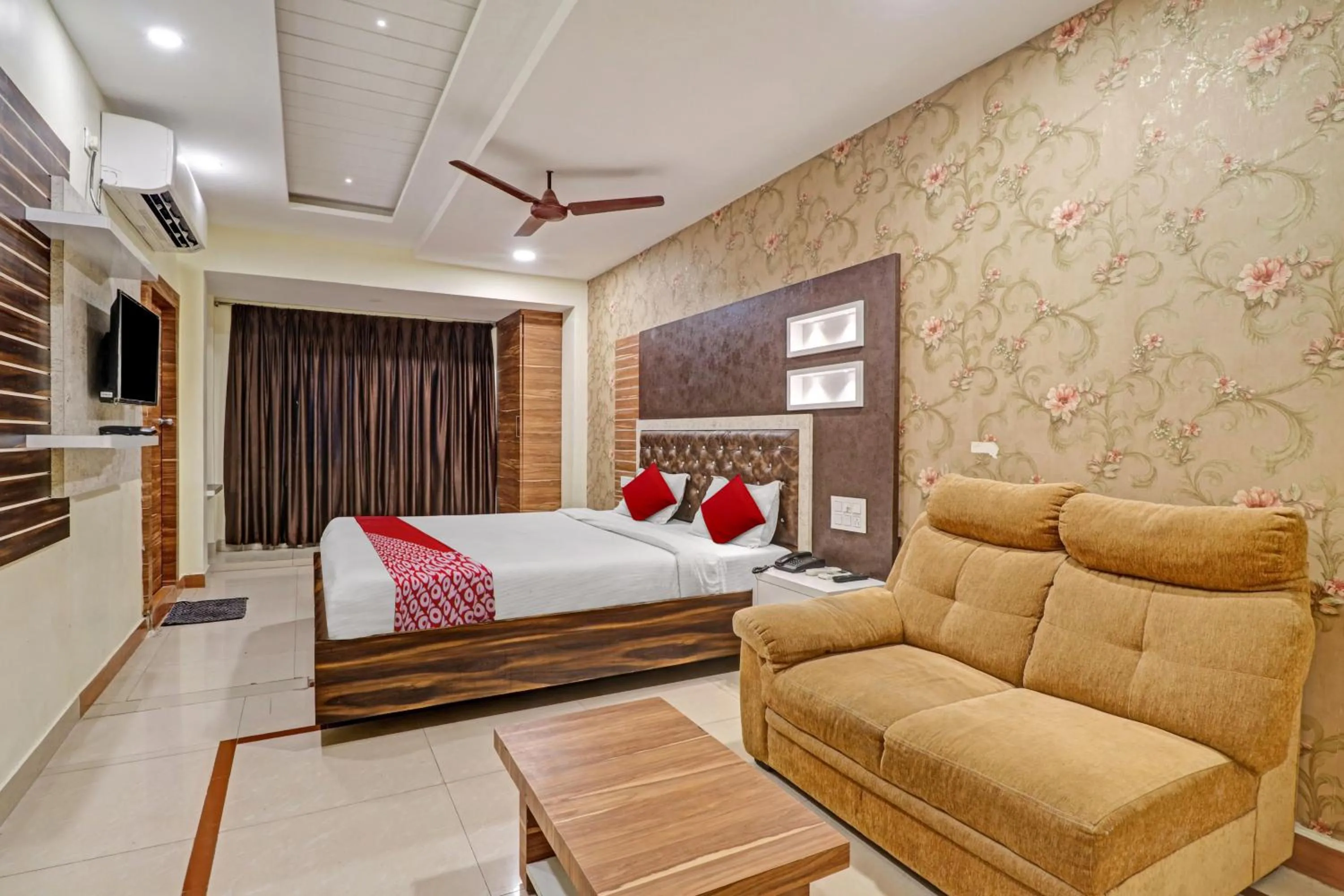 Bedroom, Bed in Hotel O Aditya Grand Inn