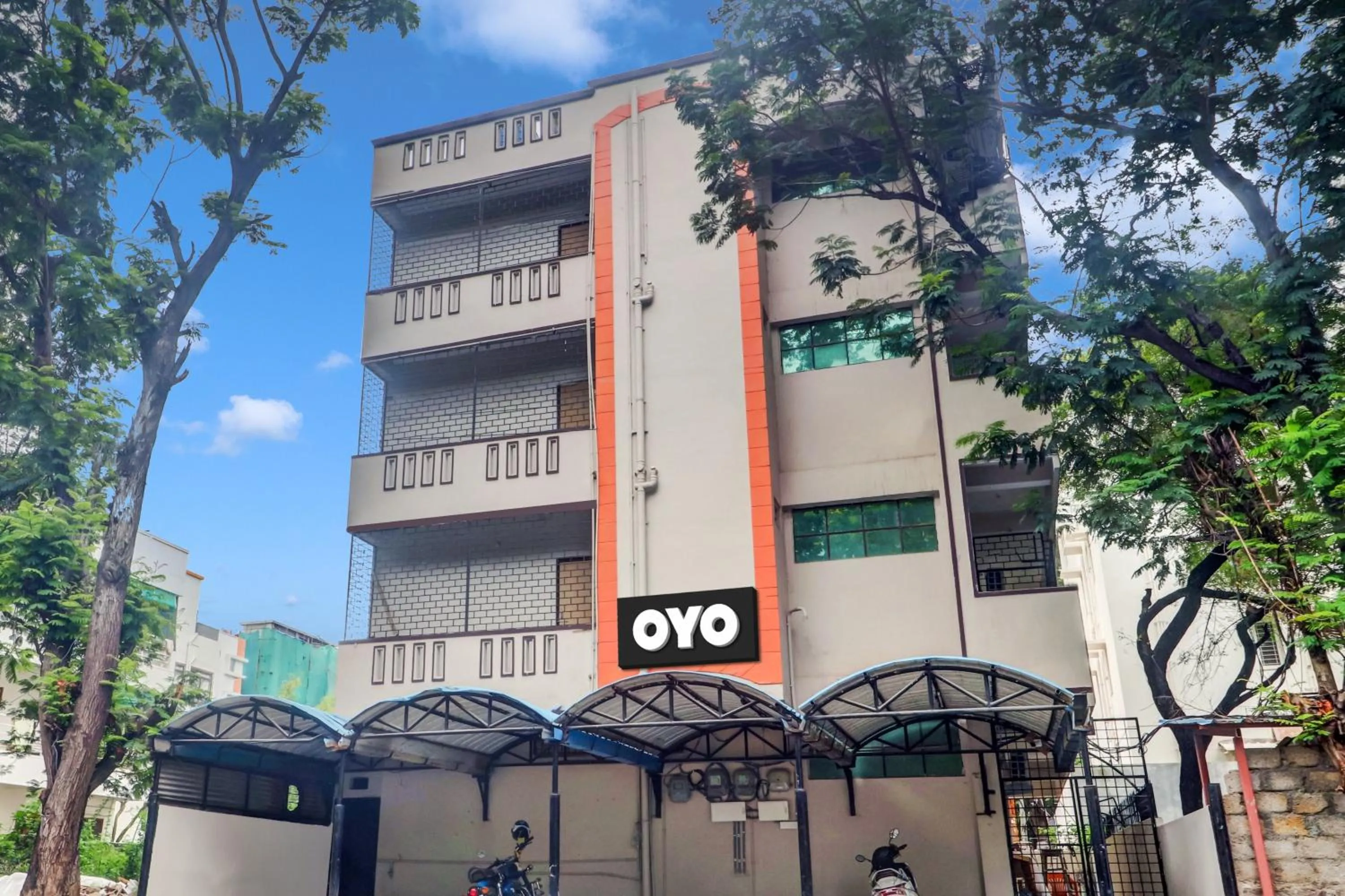 Facade/entrance in Hotel O S Grand Residency