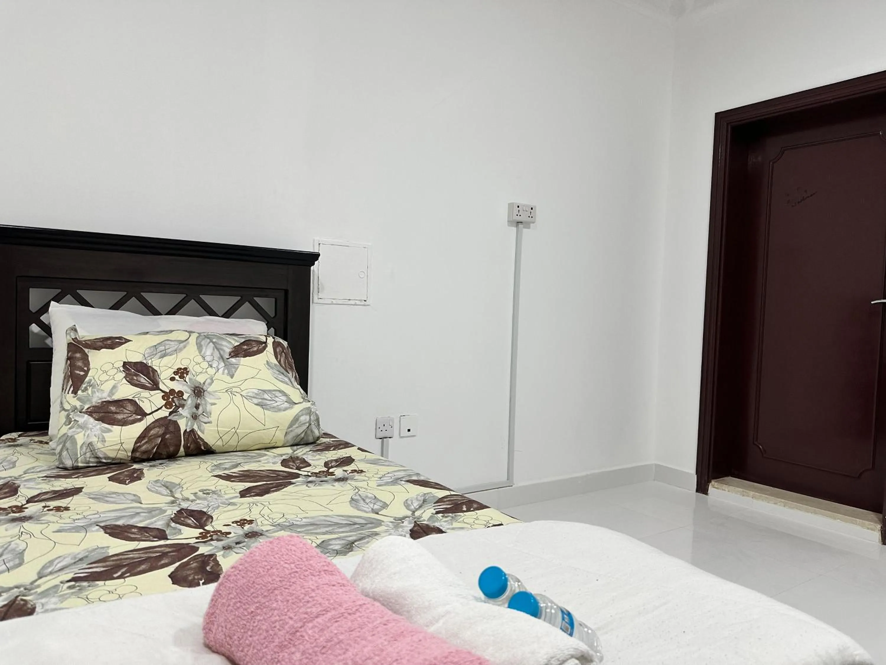 Bed in International Abu-Dhabi Hostel Villa