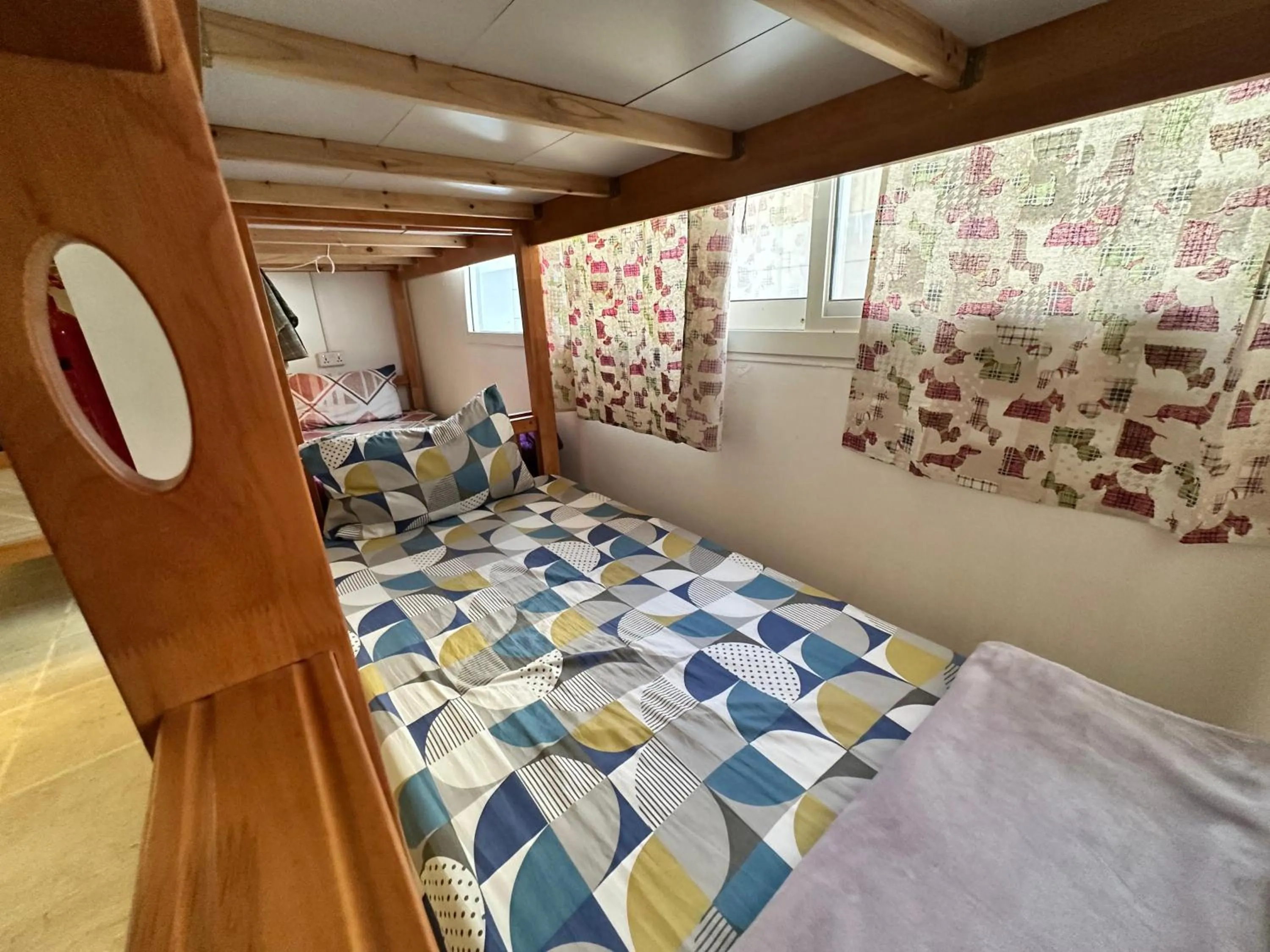 Bed in International Abu-Dhabi Hostel Villa