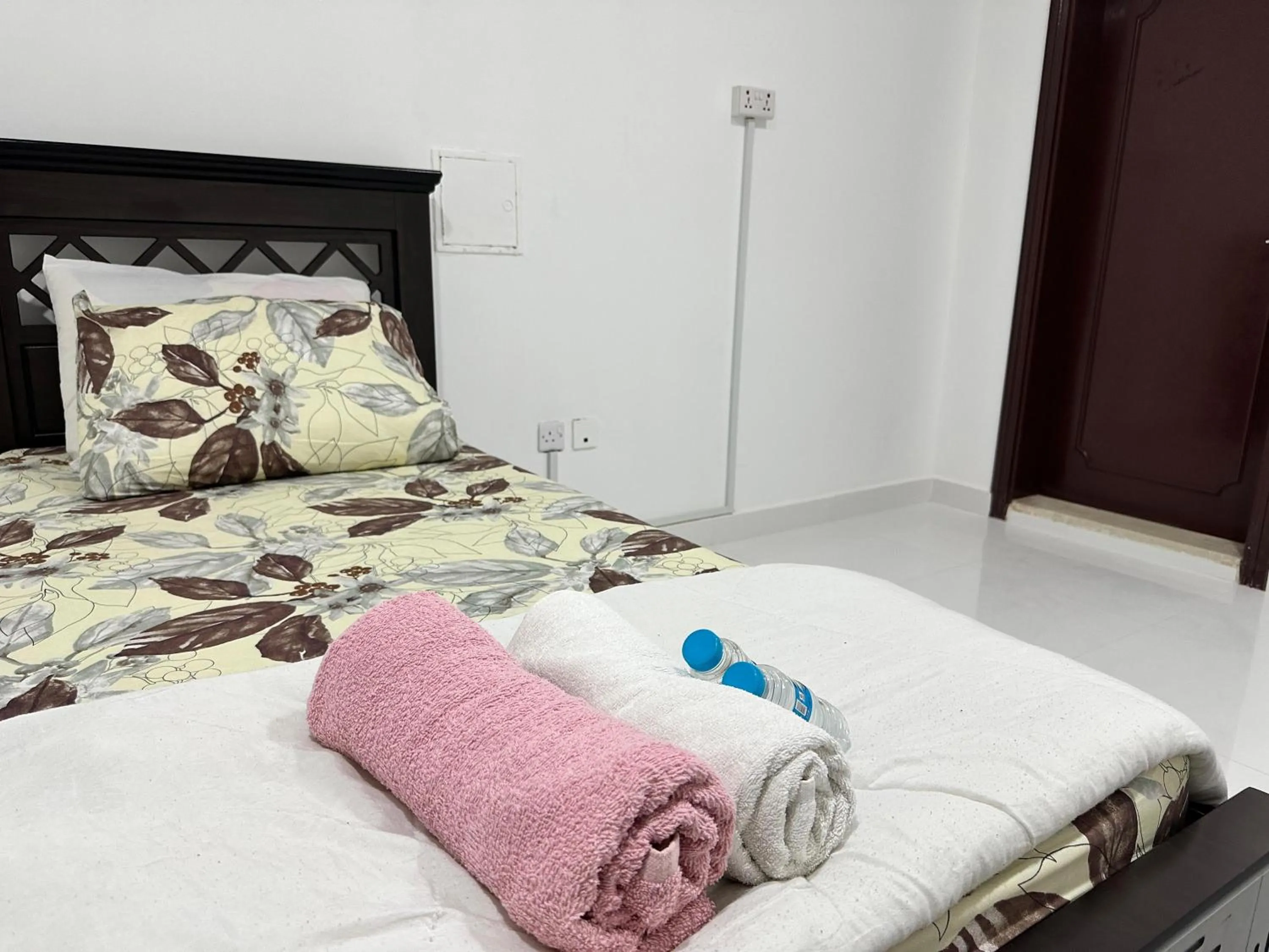 Bed in International Abu-Dhabi Hostel Villa