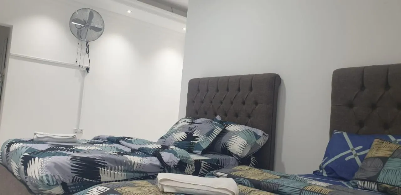 Bed in International Abu-Dhabi Hostel Villa