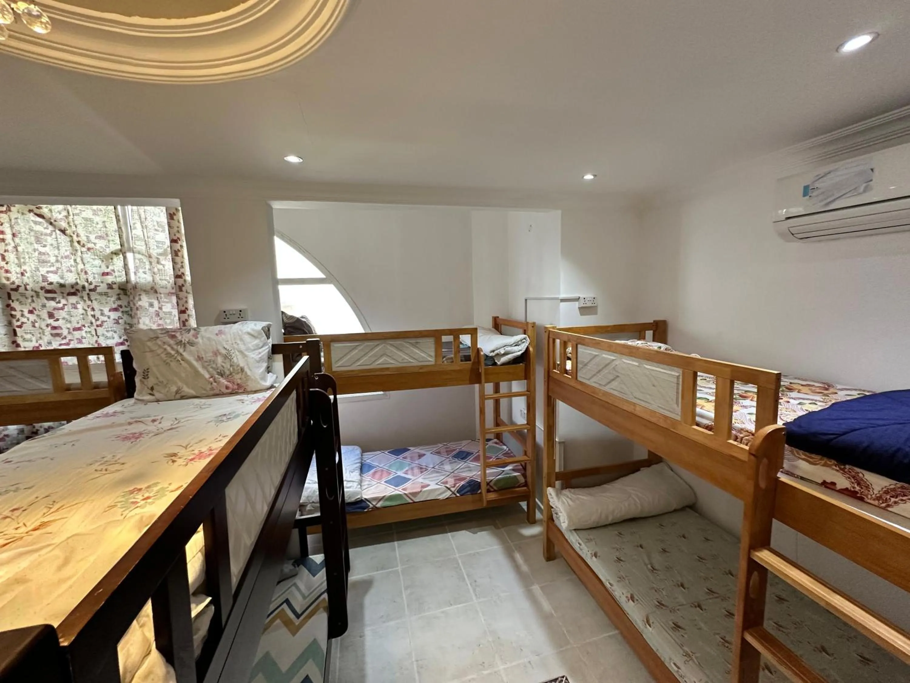 Bed in International Abu-Dhabi Hostel Villa