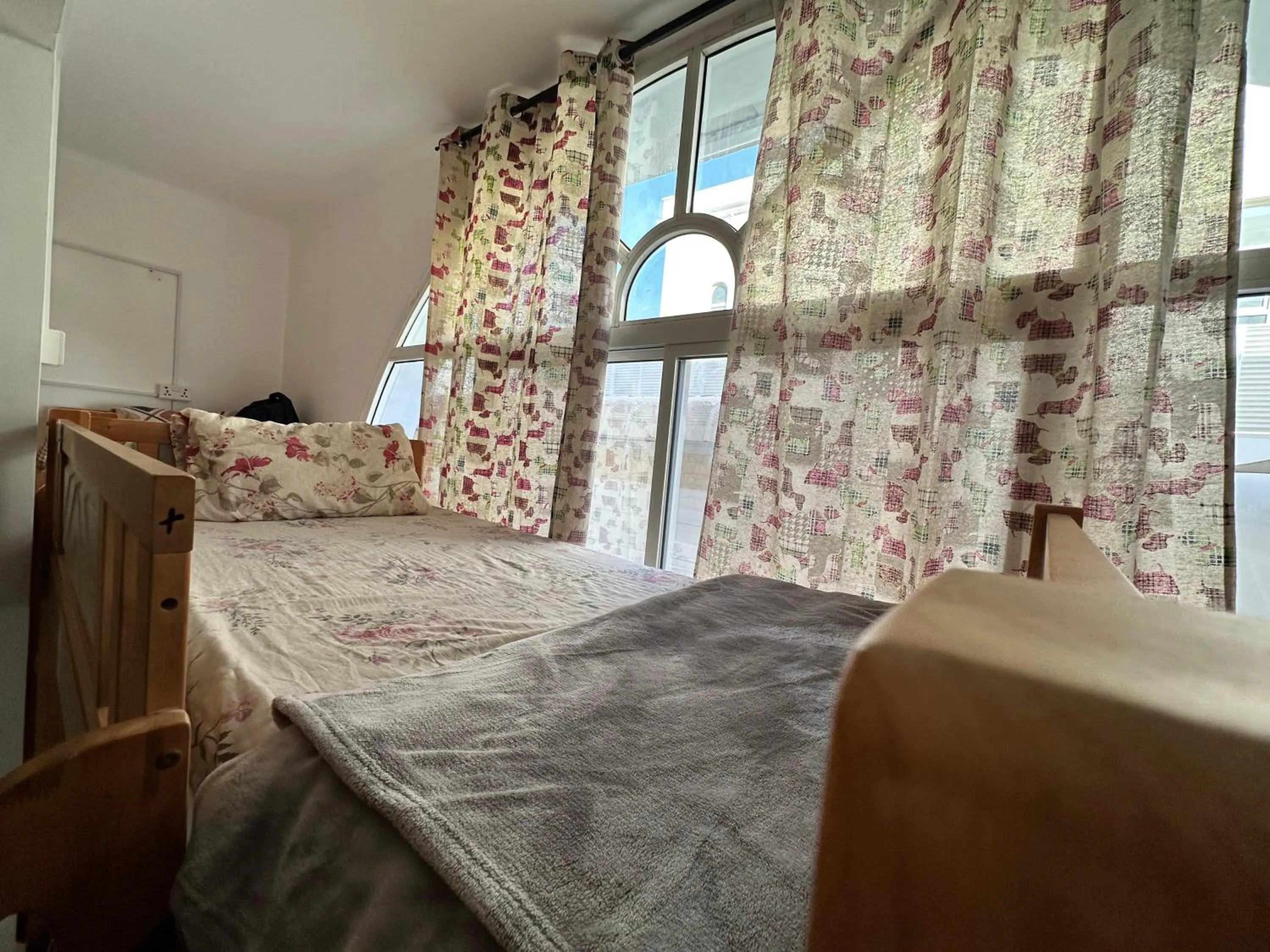 Bed in International Abu-Dhabi Hostel Villa