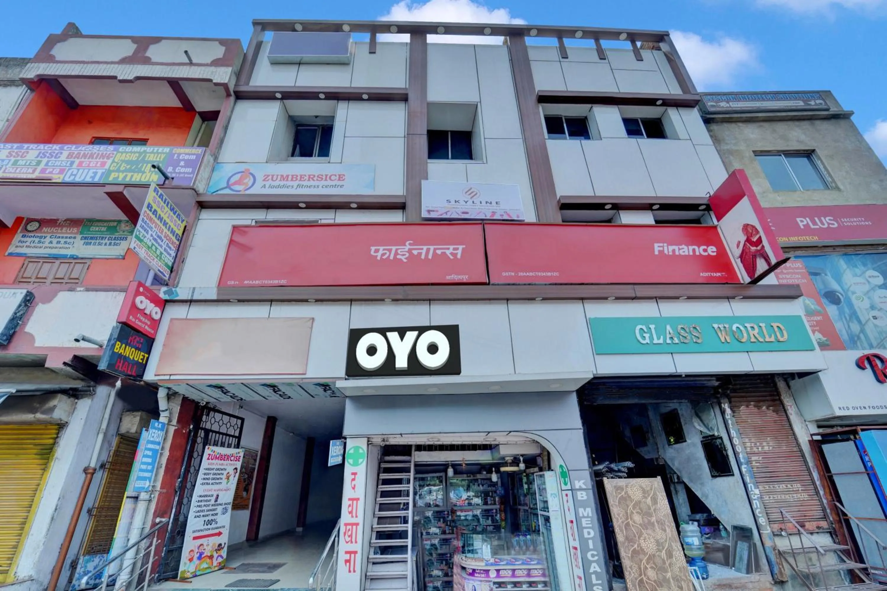Facade/entrance in Hotel O Rai Guest House