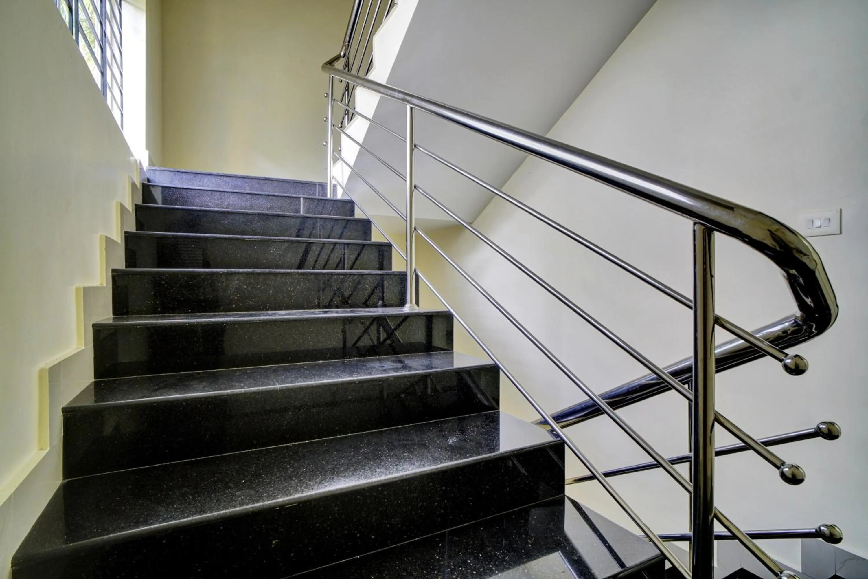 Lobby or reception in Hotel O Crystal Executive Suites