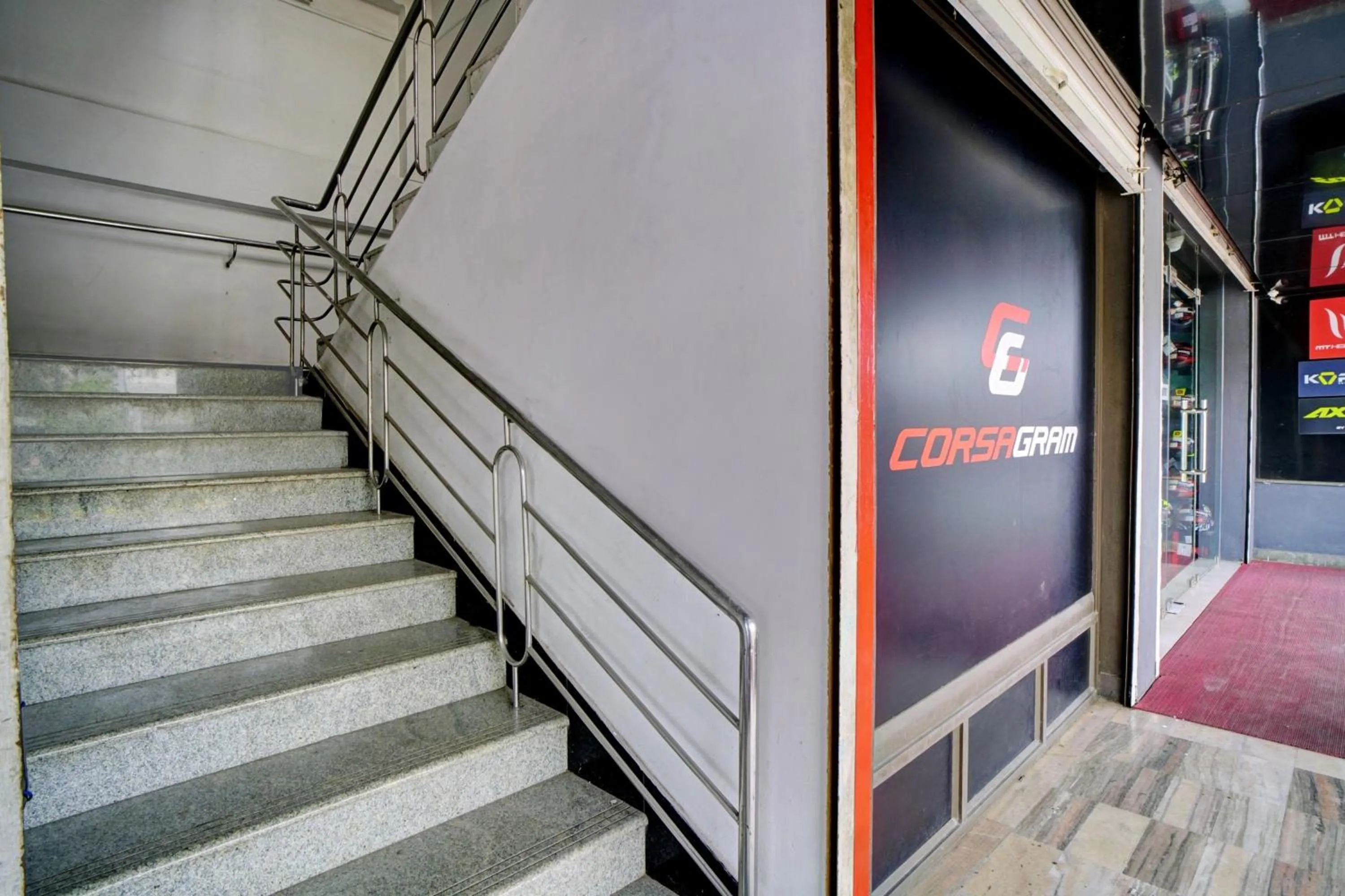 Facade/entrance in Hotel O Highway Inn