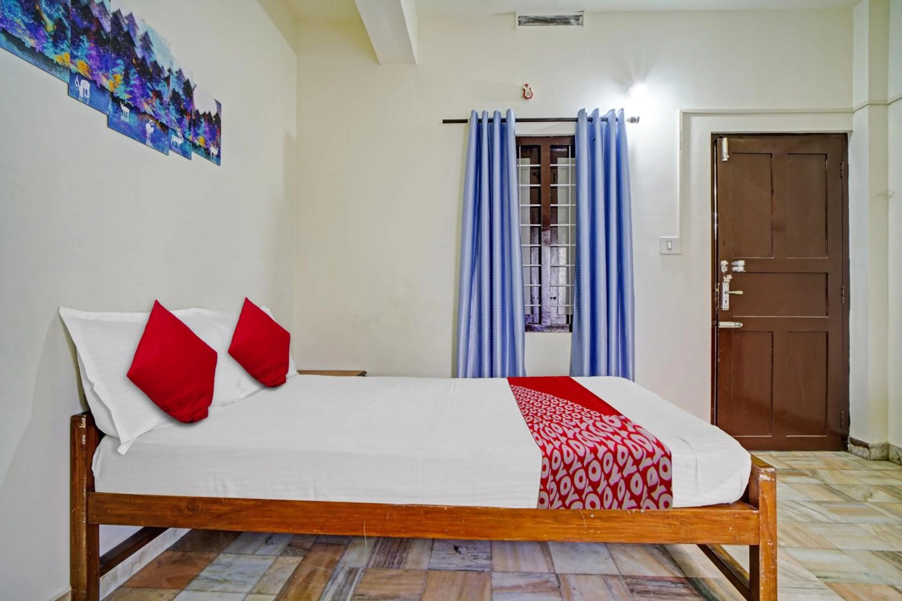 Bedroom in Hotel O Highway Inn