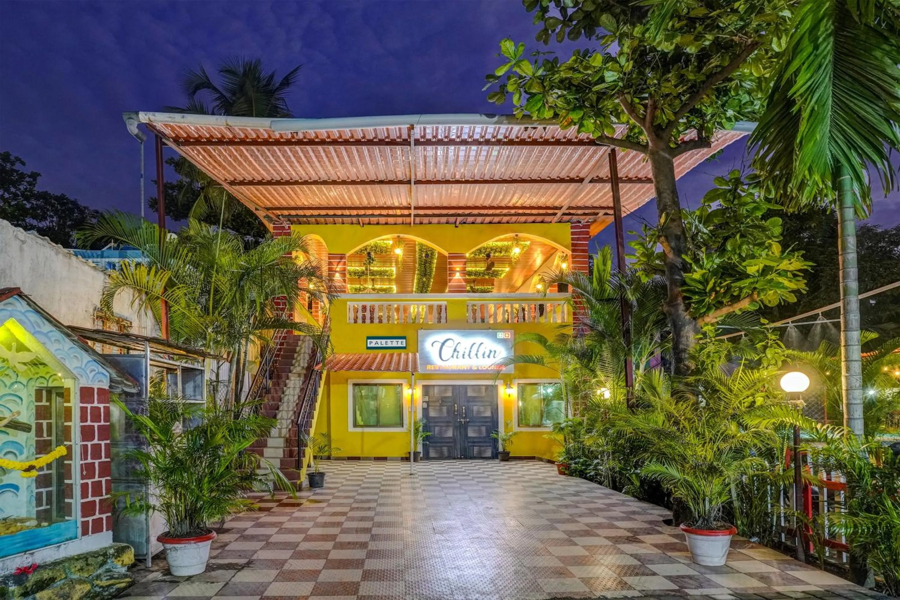 Facade/entrance in Collection O Palm Springs Beach Resort