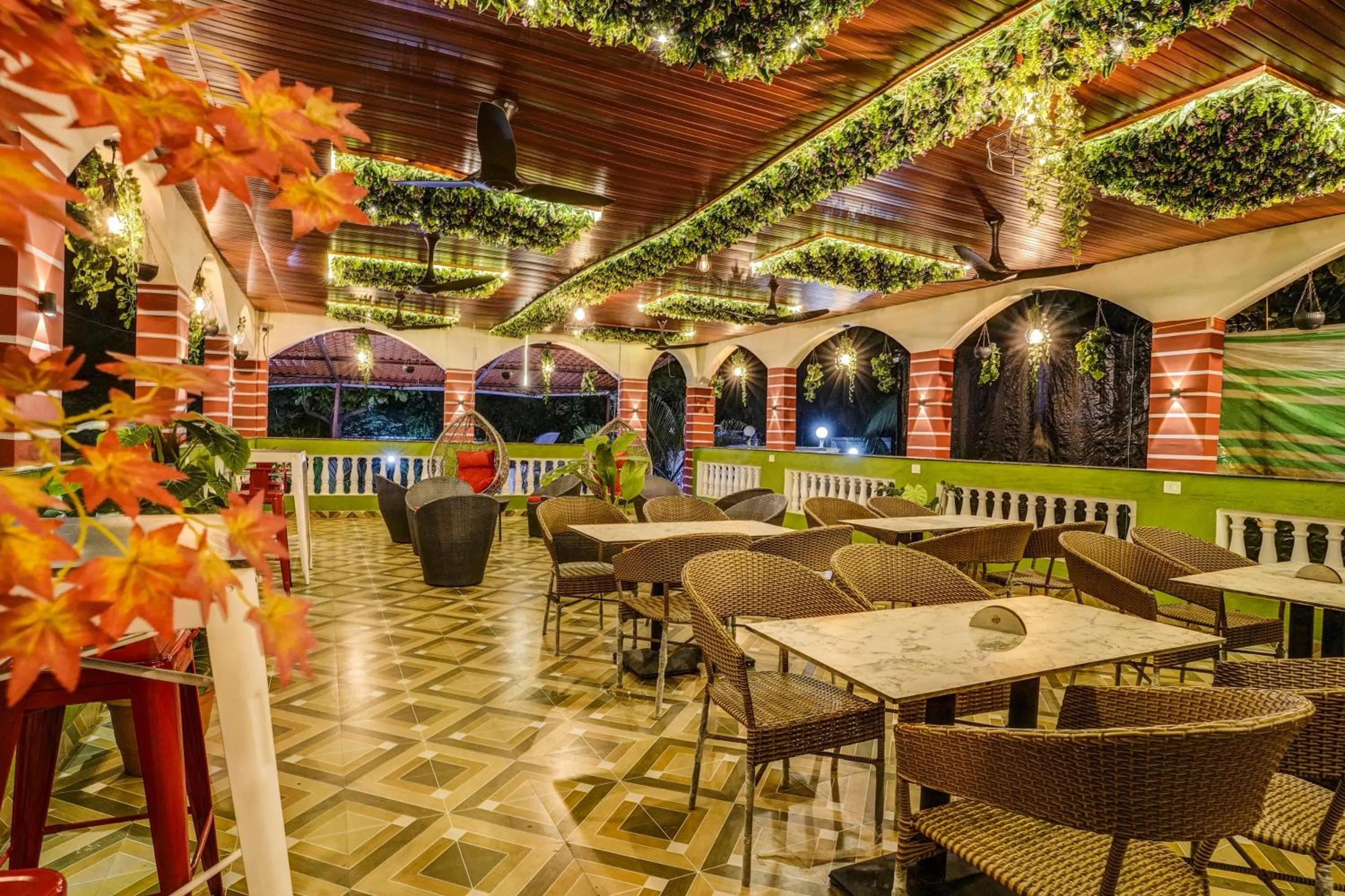 Dining area, Restaurant/Places to Eat in Collection O Palm Springs Beach Resort