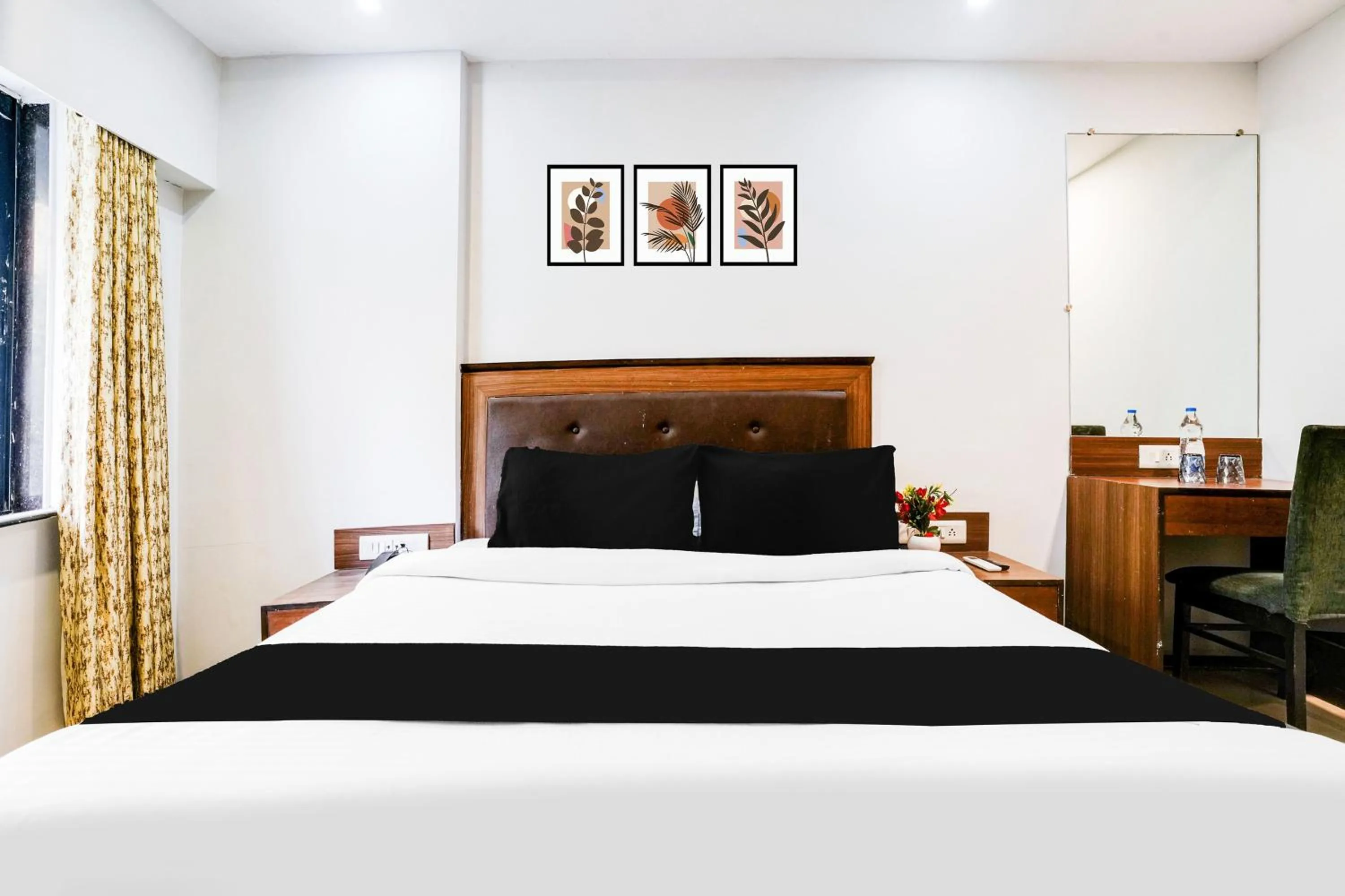 Bedroom, Bed in Super Townhouse Marol Near Mumbai Airport