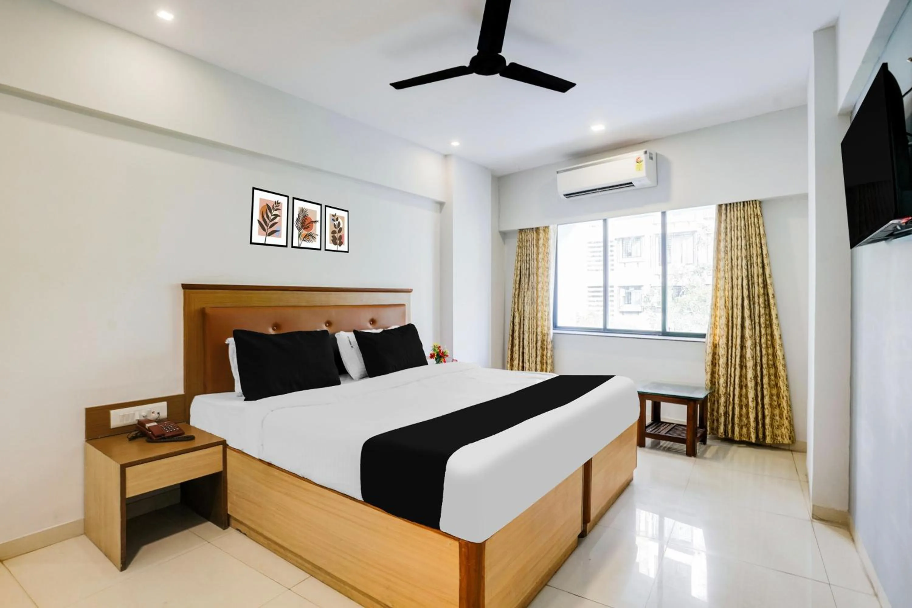Bedroom, Bed in Super Townhouse Marol Near Mumbai Airport