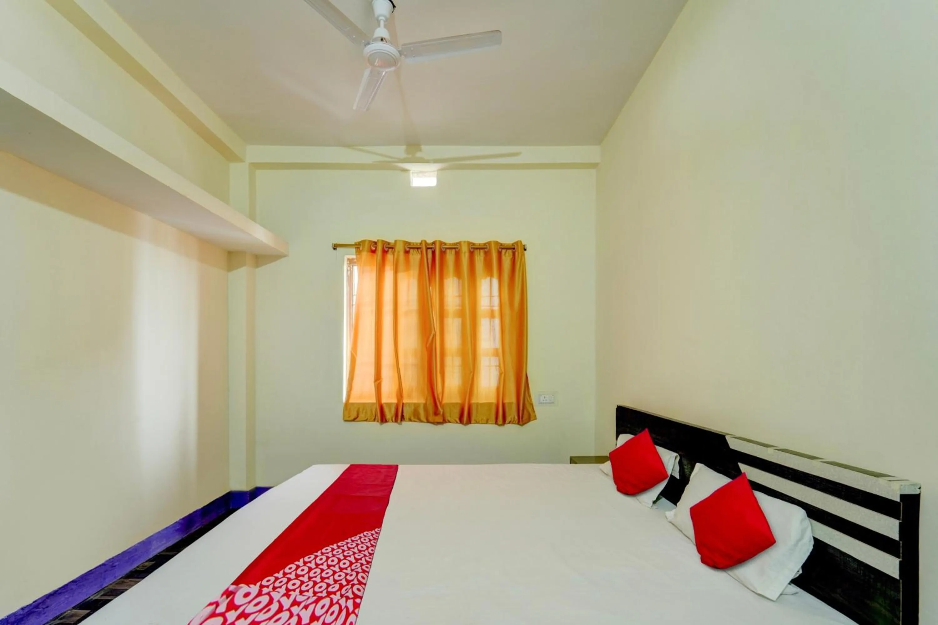 Bedroom in OYO Flagship Hotel Shubhmangalam