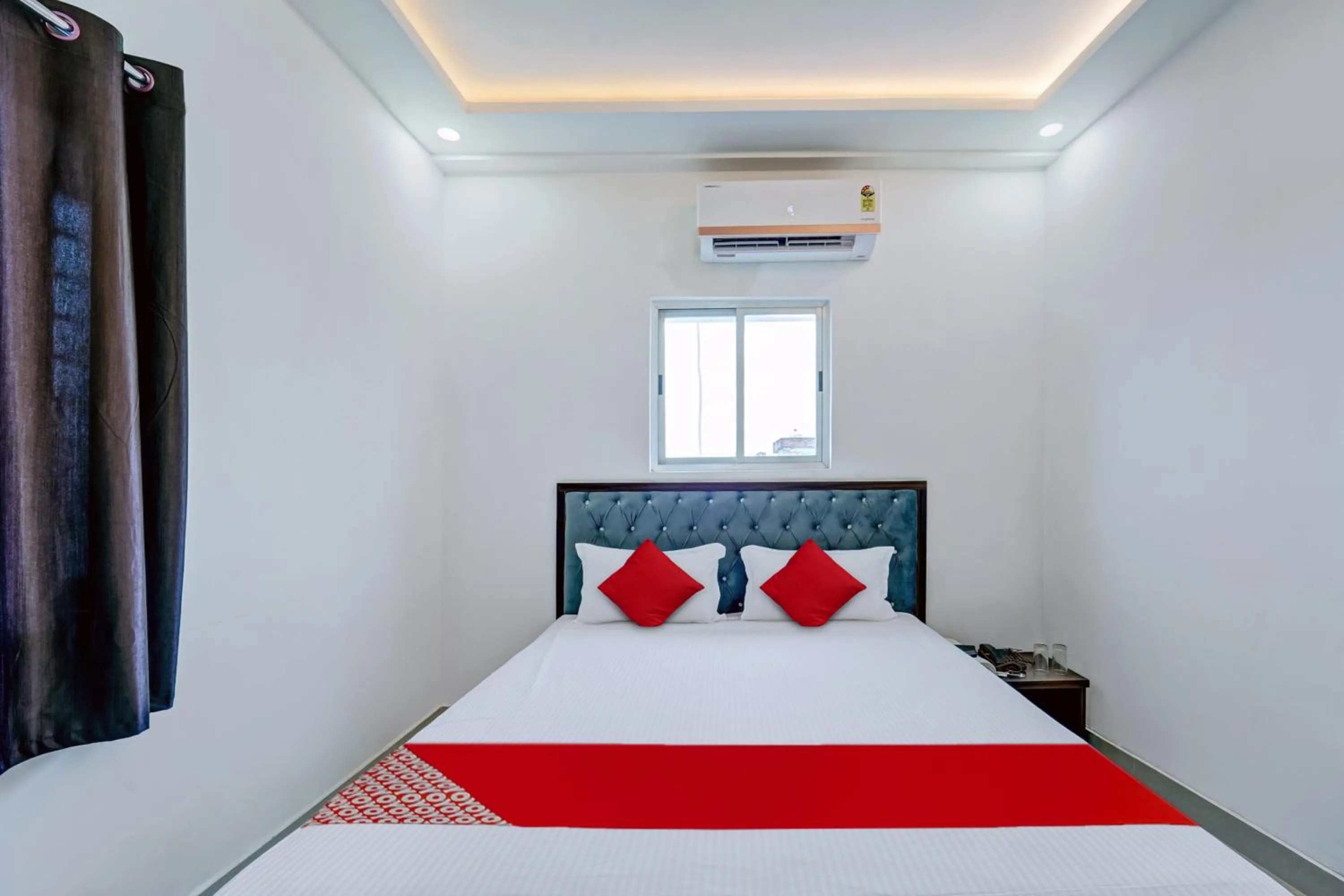 Bedroom in Hotel O White House