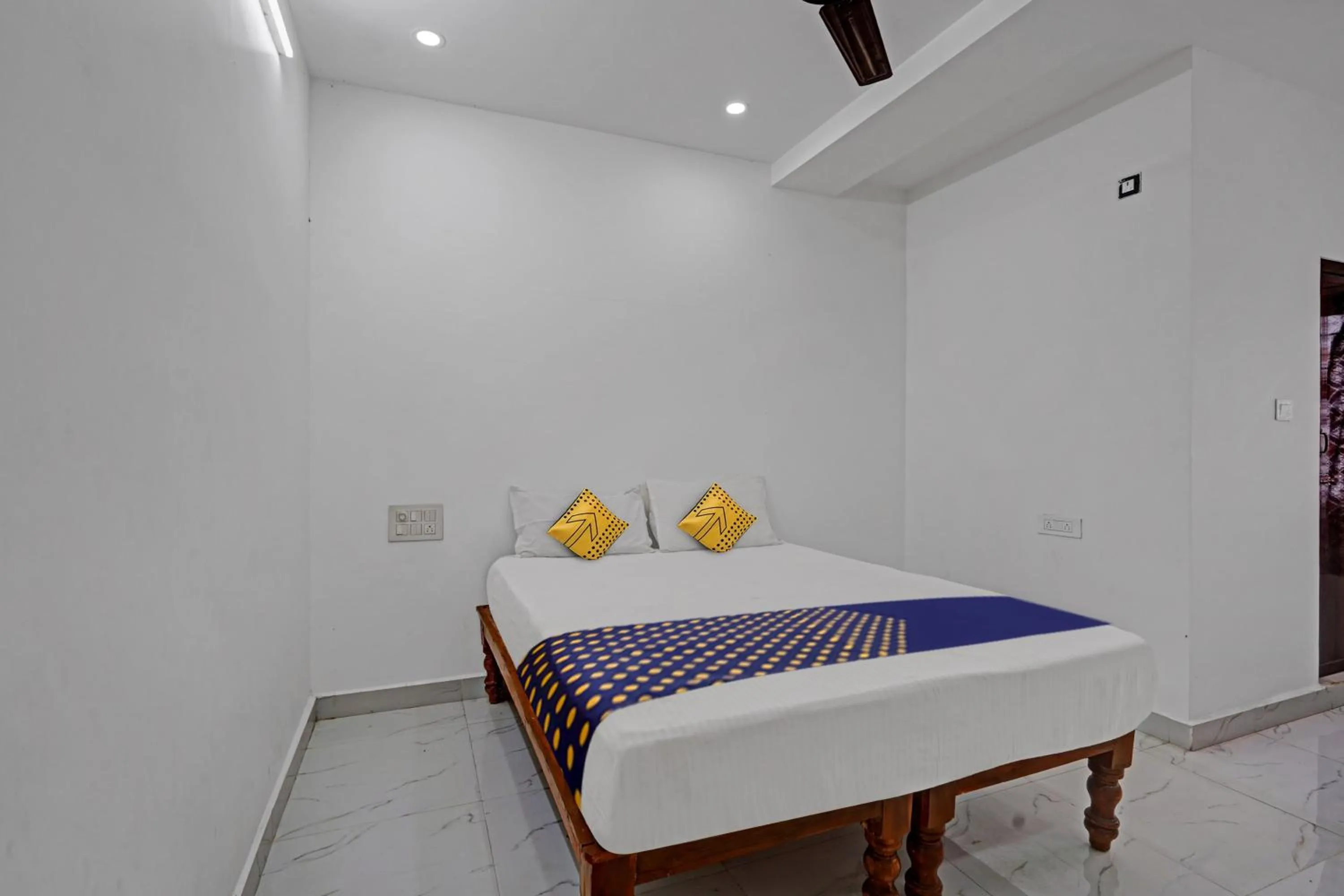 Bedroom, Bed in Hotel O SKP GRAND