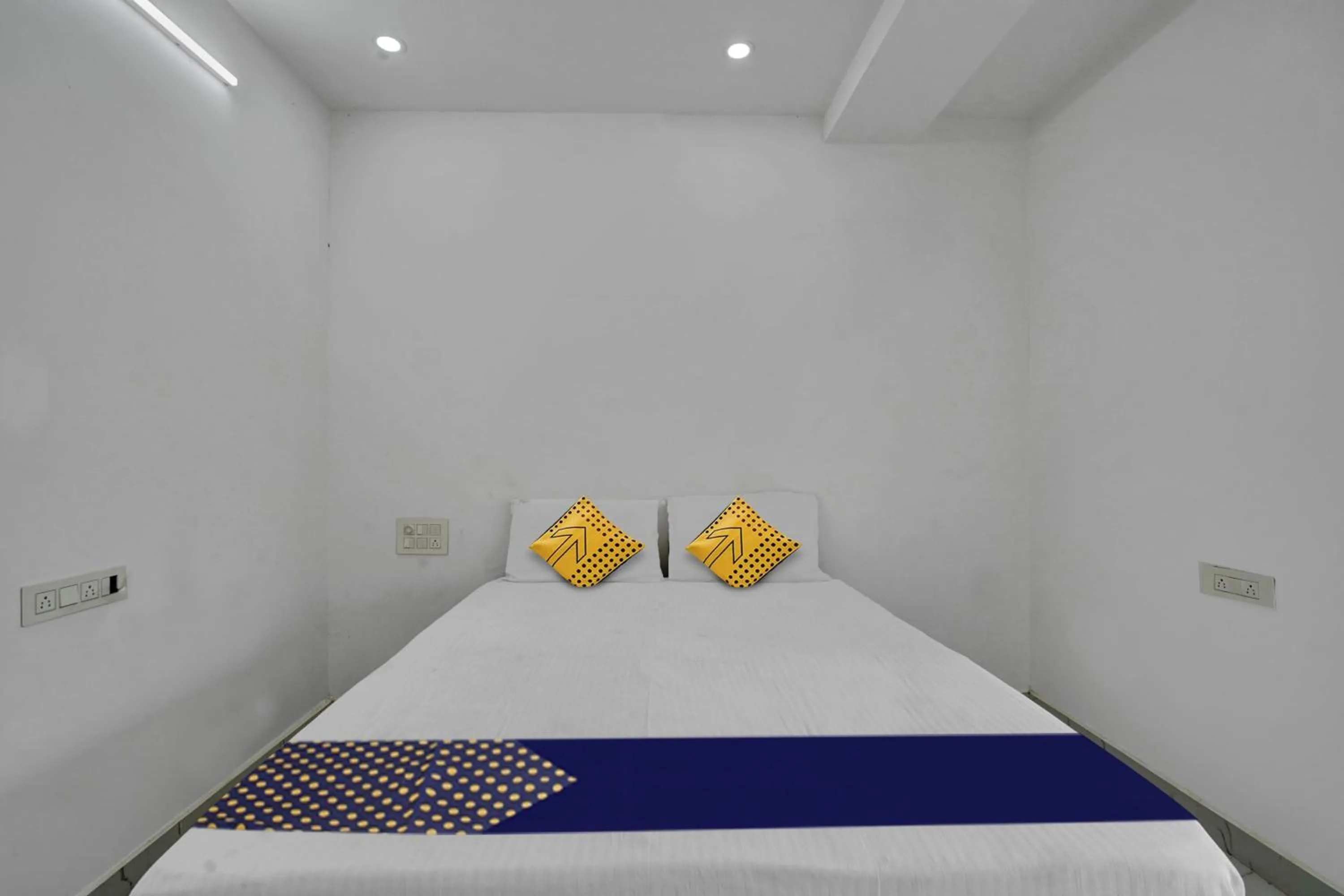 Bedroom, Bed in Hotel O SKP GRAND