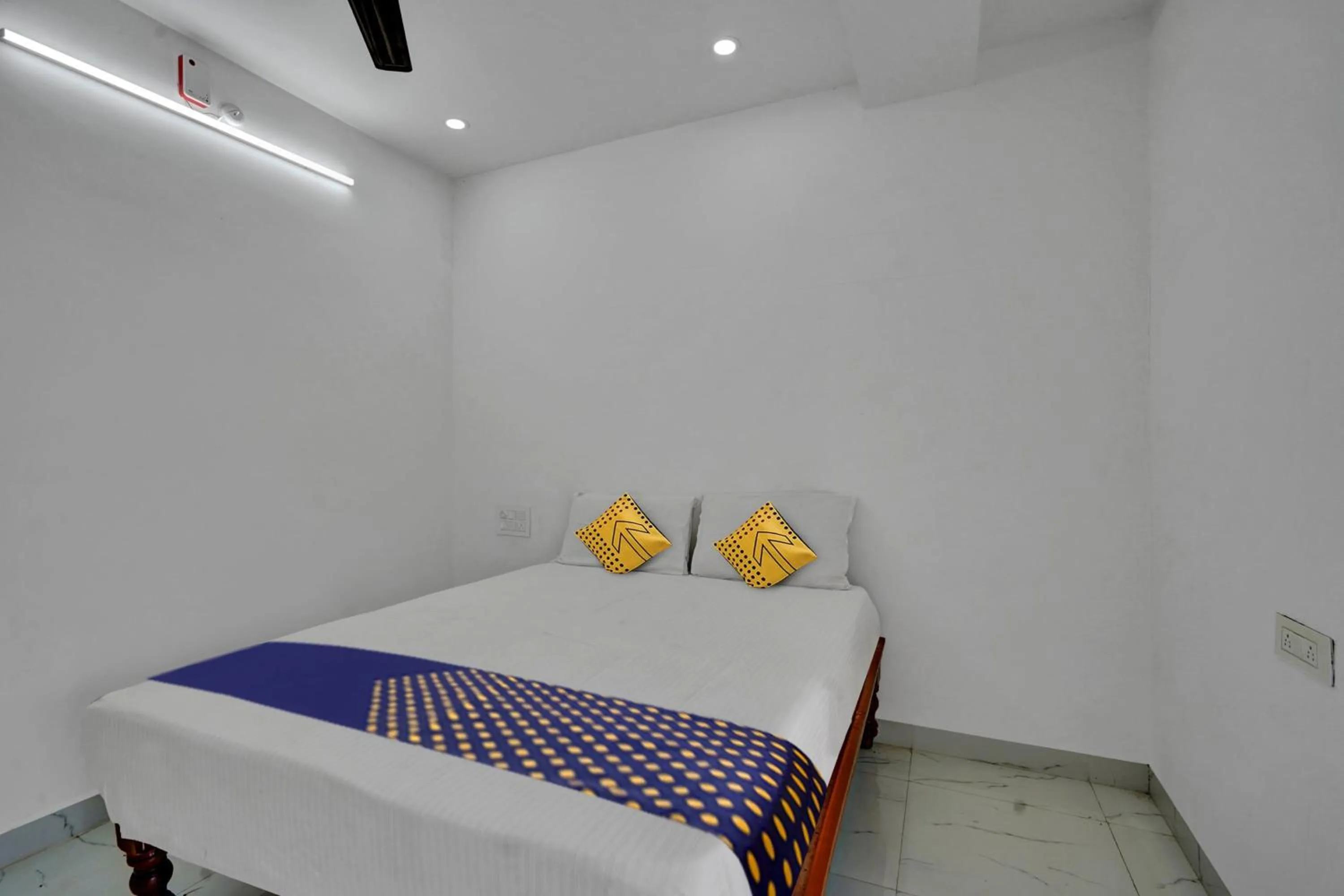 Bedroom, Bed in Hotel O SKP GRAND