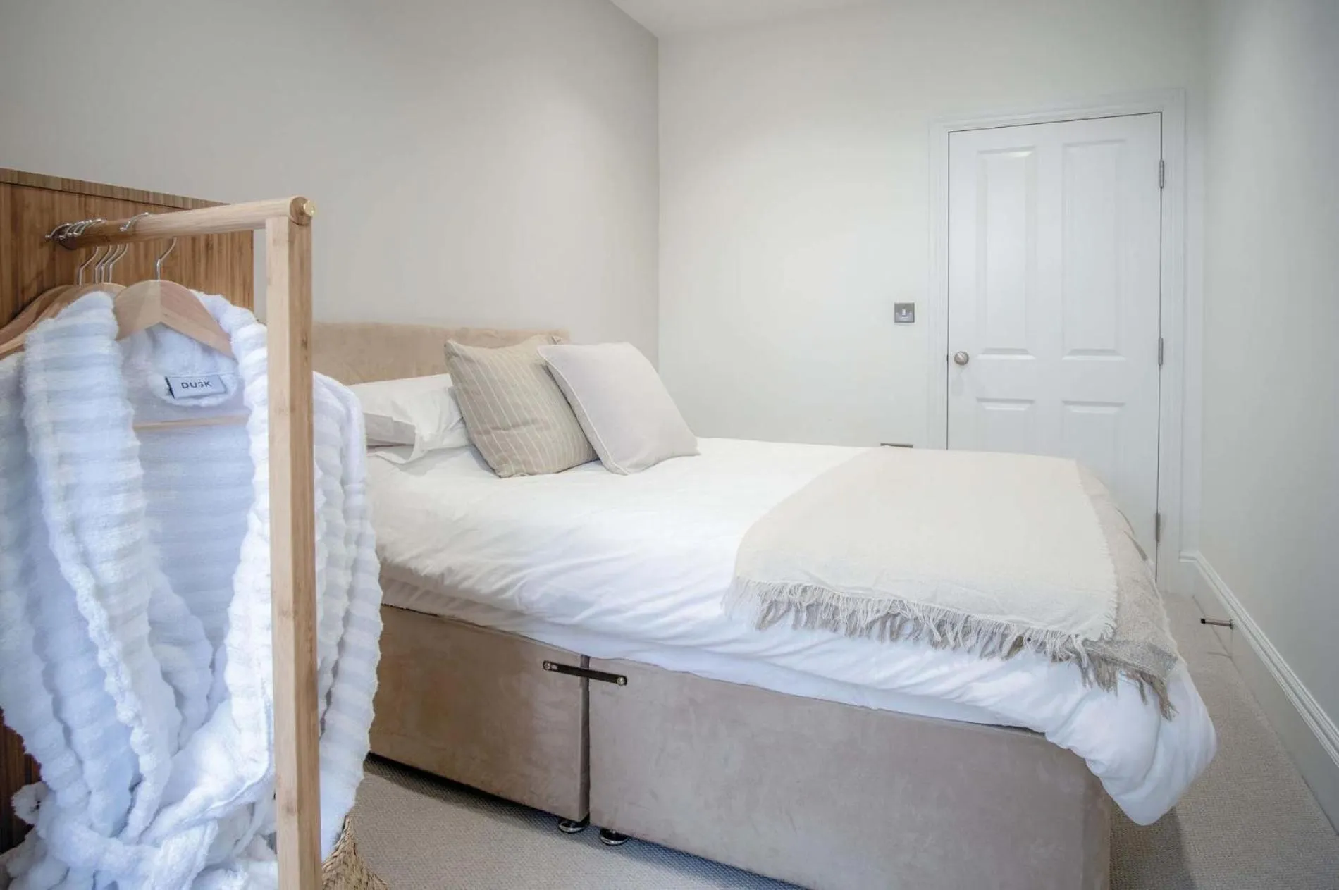 Floor plan, Bed in No 4 Croft House - Luxury 2 Bed Apartment - Tenby