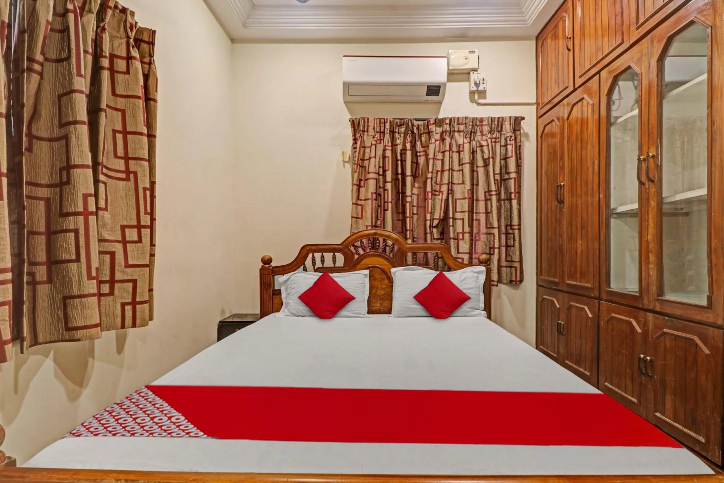 Bedroom in OYO Flagship Akshaya Villa