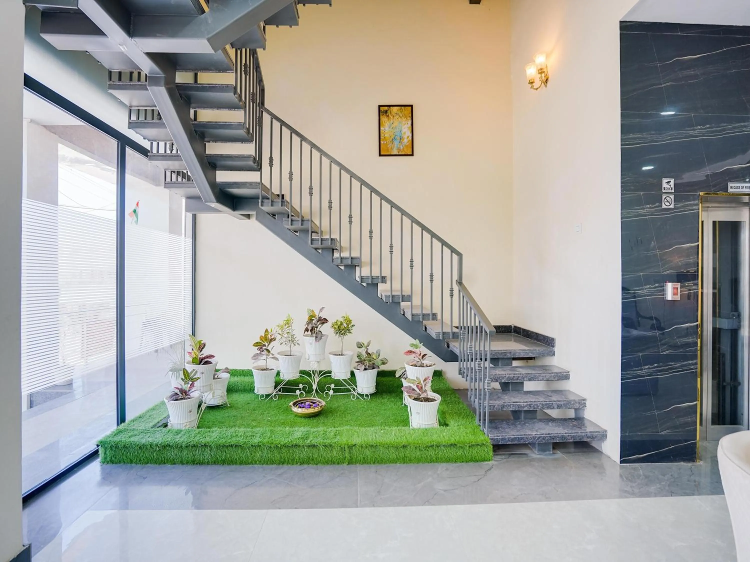 Lobby or reception in Collection O Hotel Omni Bliss