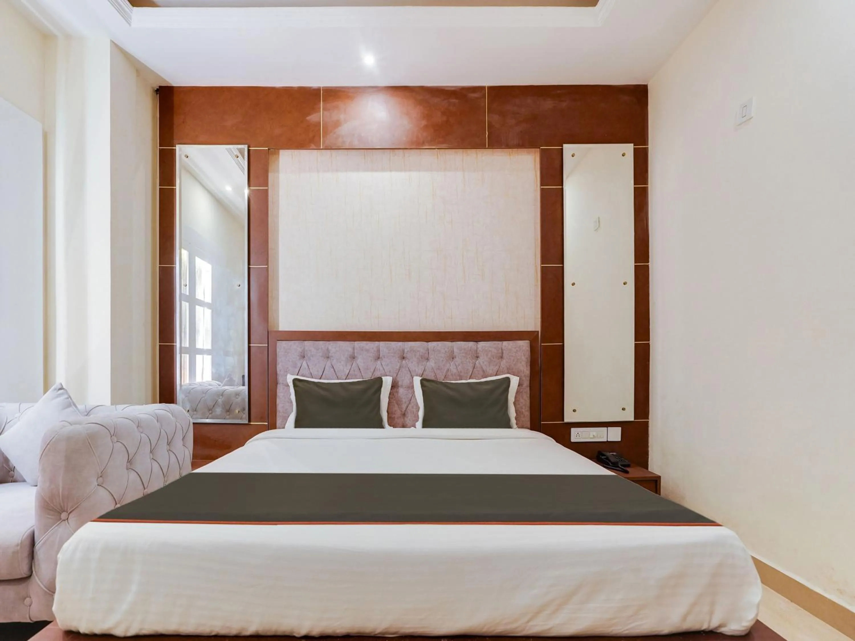 Bedroom in Collection O Hotel Omni Bliss