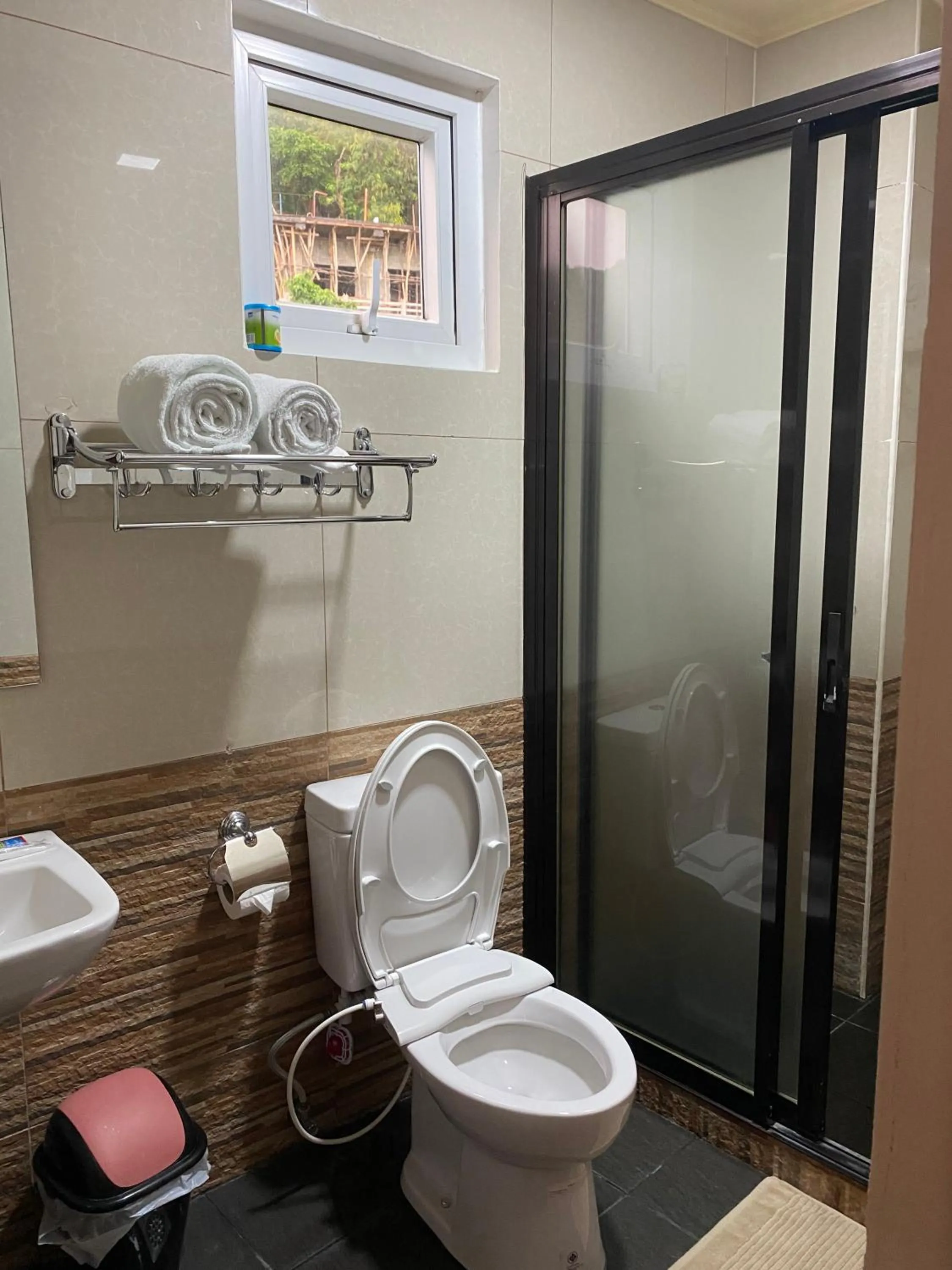 Bathroom in MinshukuKCS Hotel and Restaurant