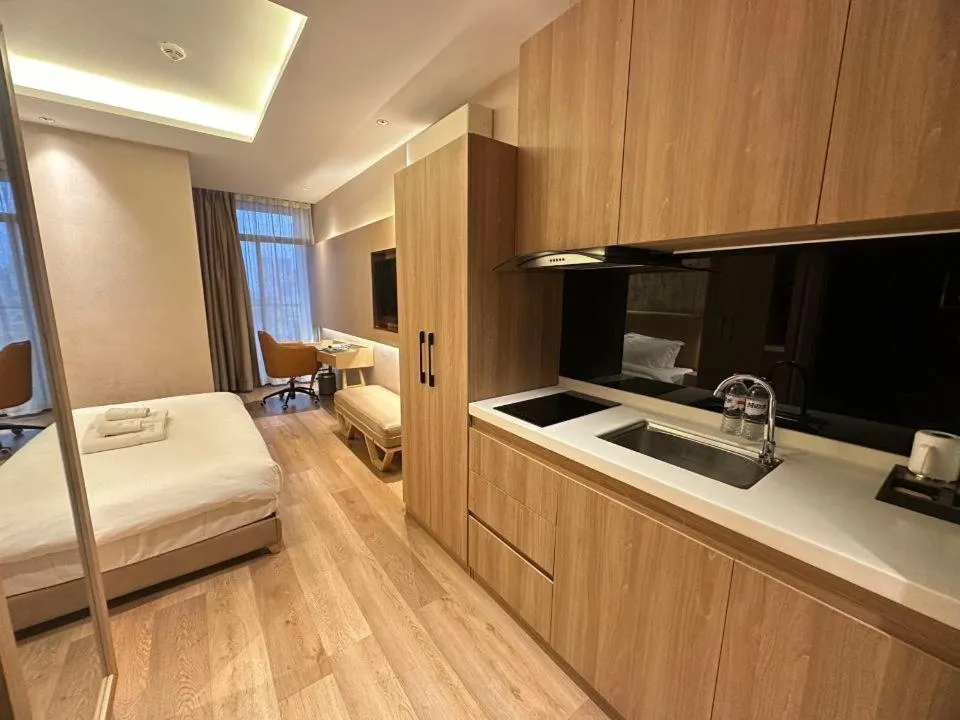 SF HOTEL Penthouse Residences