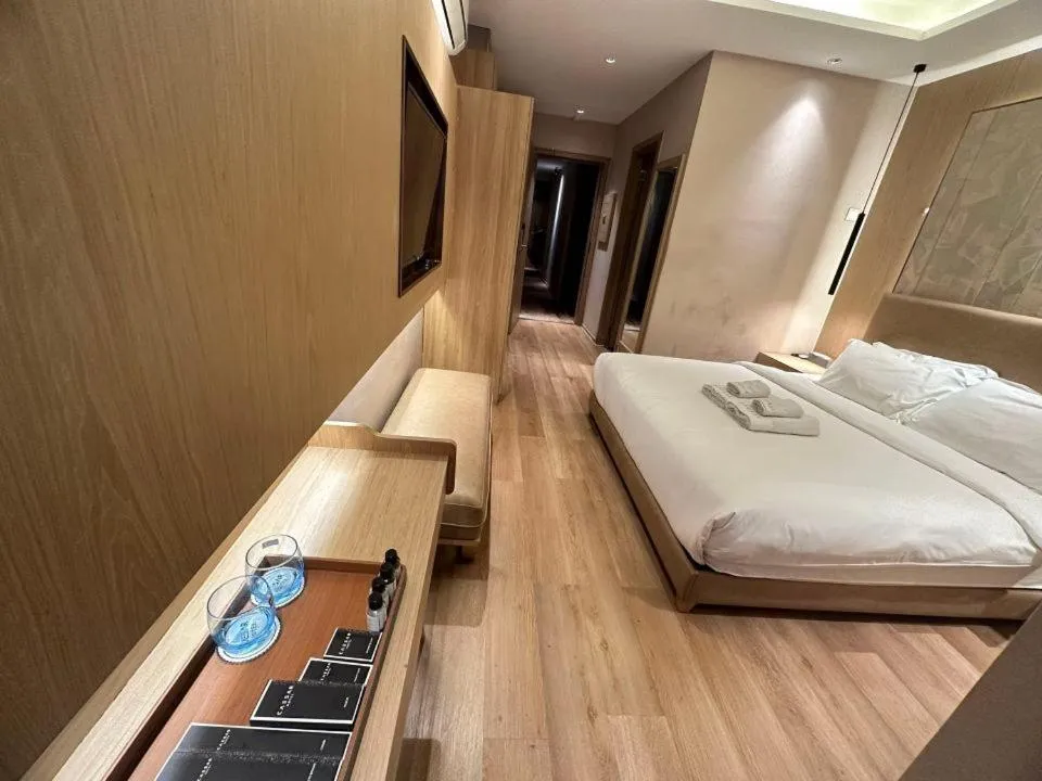 SF HOTEL Penthouse Residences