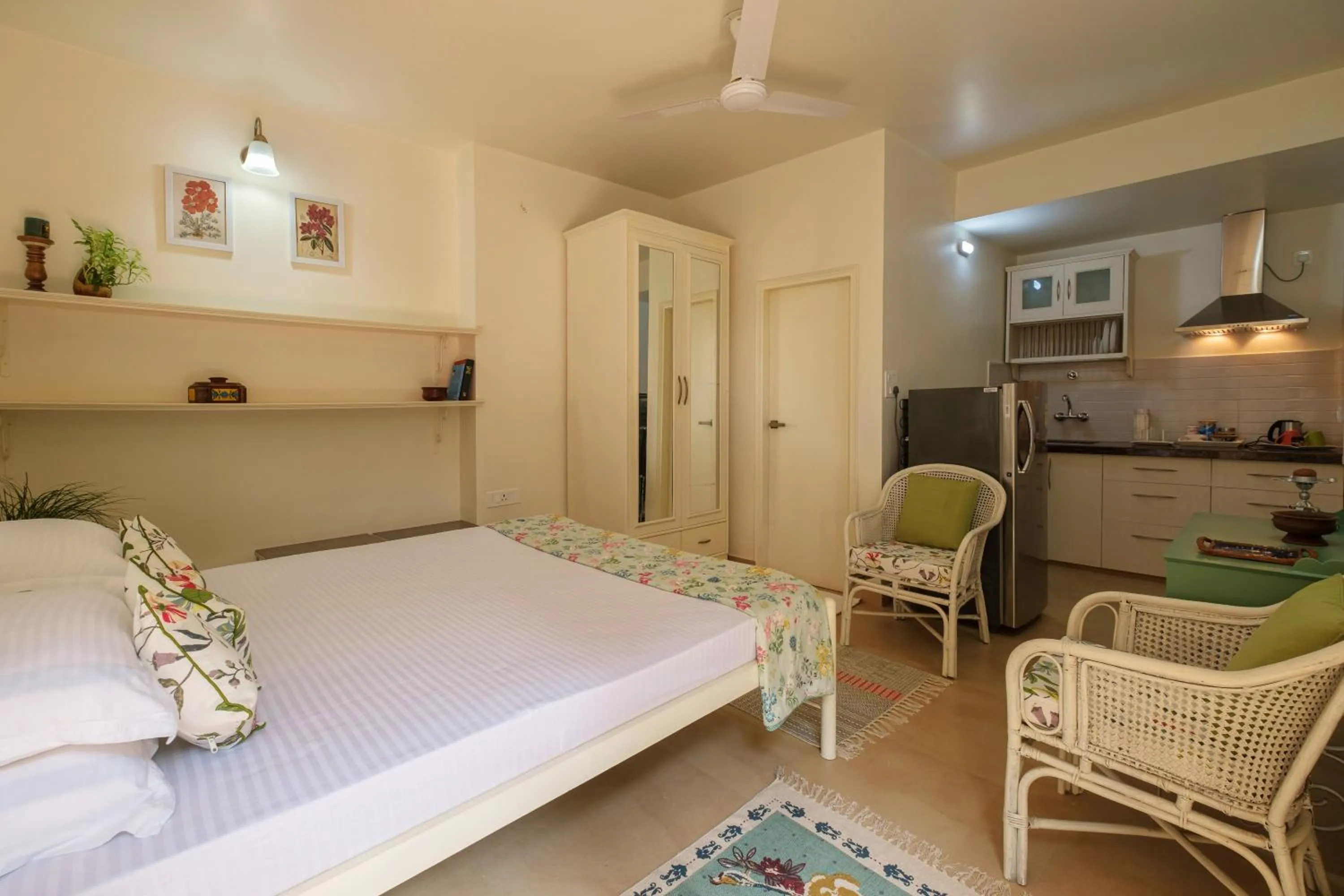 Kitchen or kitchenette, Bed in Shree Nikunj - A Luxury Boutique Homestay in Jaipur