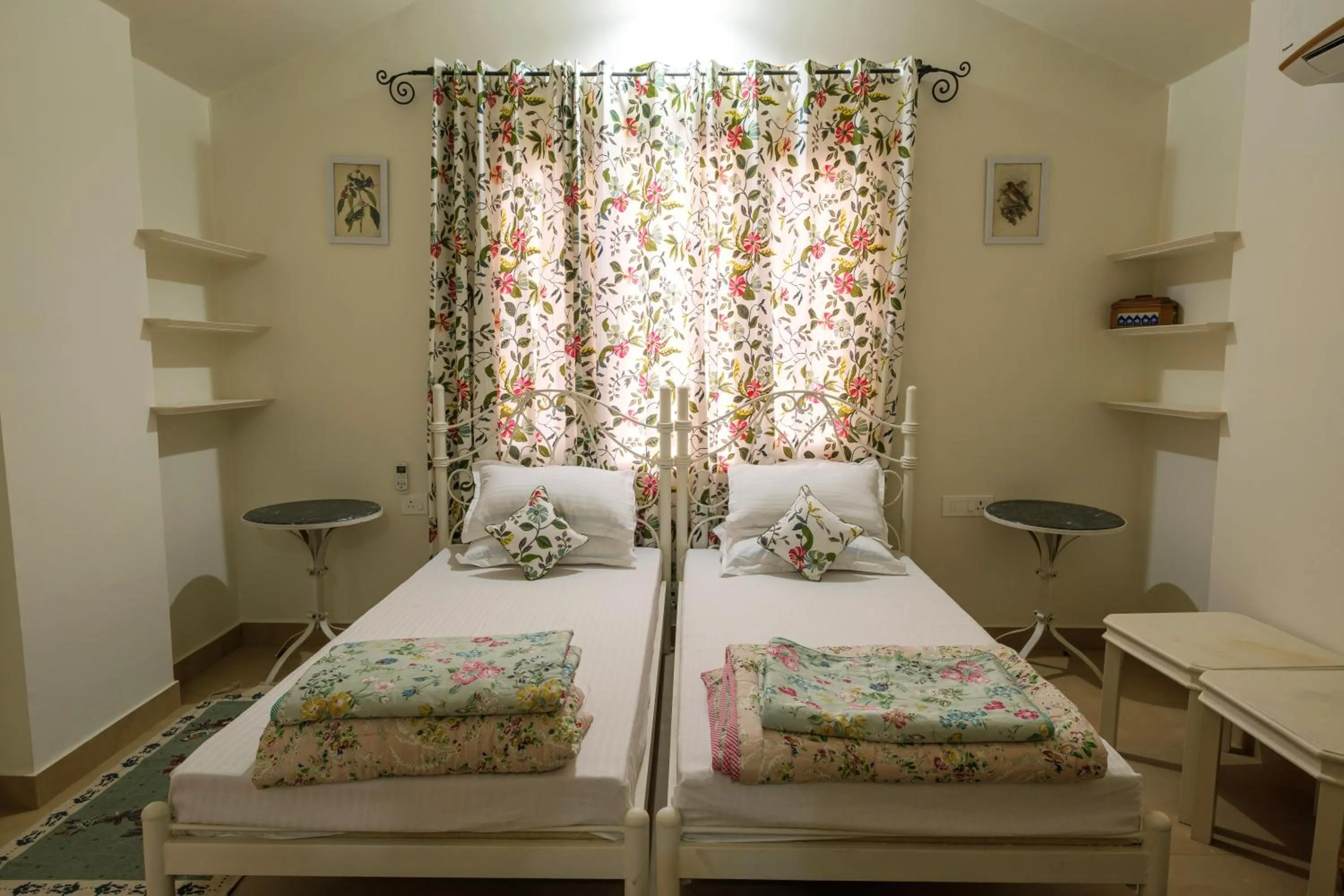 Bed in Shree Nikunj - A Luxury Boutique Homestay in Jaipur