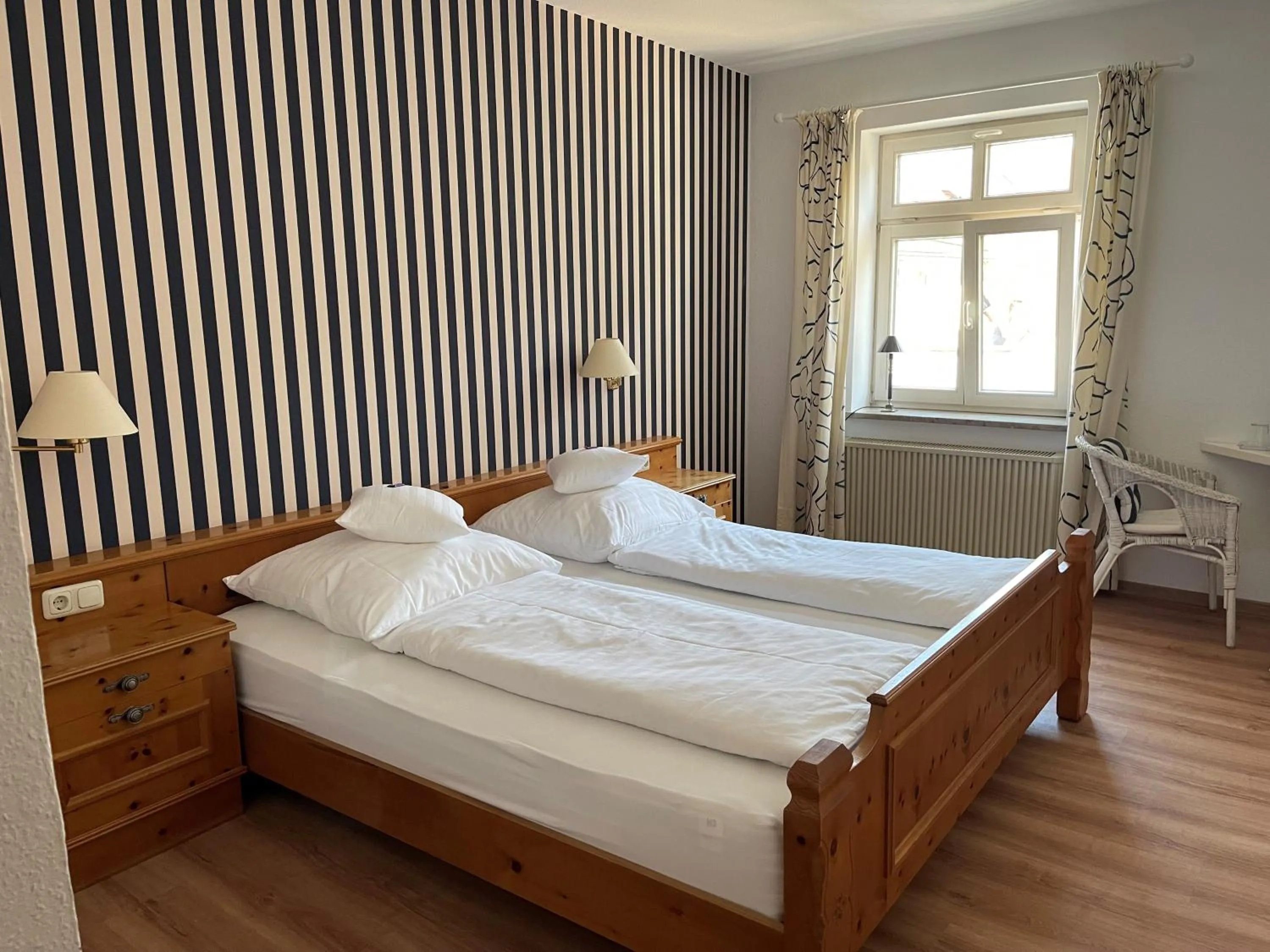 Bedroom, Bed in Hotel Jungbräu